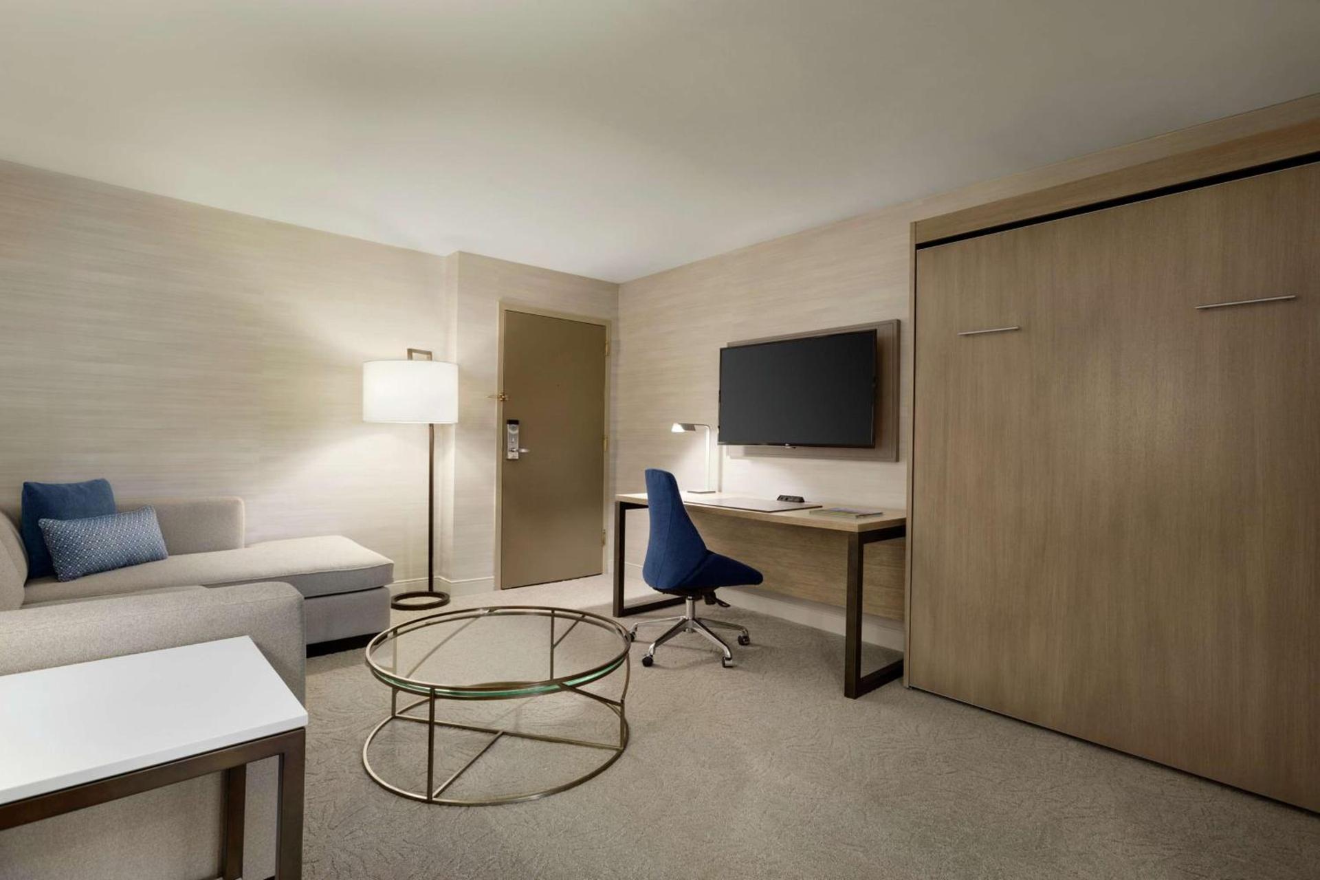 DoubleTree Suites by Hilton Hotel Boston - Cambridge photo 25