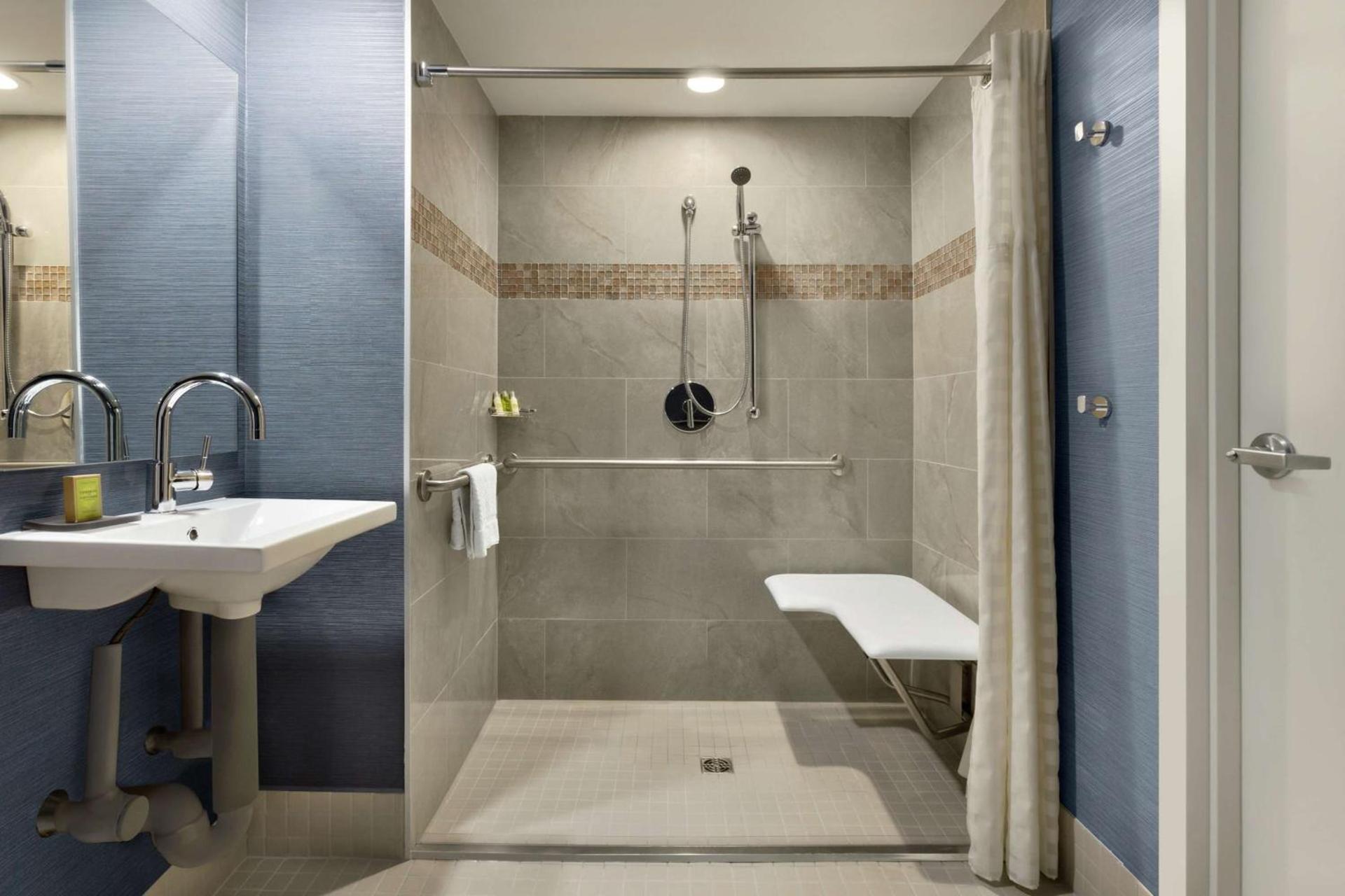 DoubleTree Suites by Hilton Hotel Boston - Cambridge photo 29