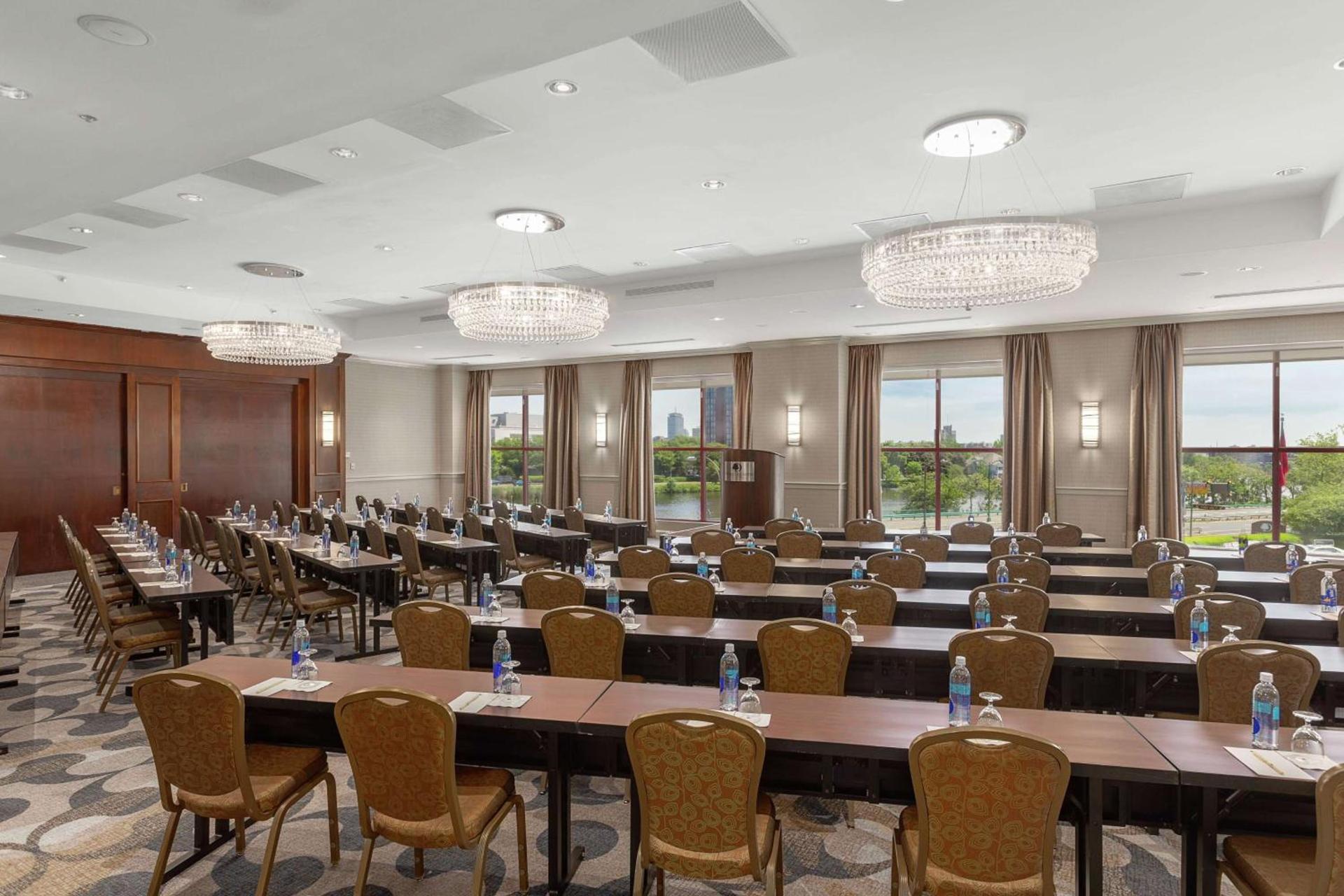 DoubleTree Suites by Hilton Hotel Boston - Cambridge photo 44