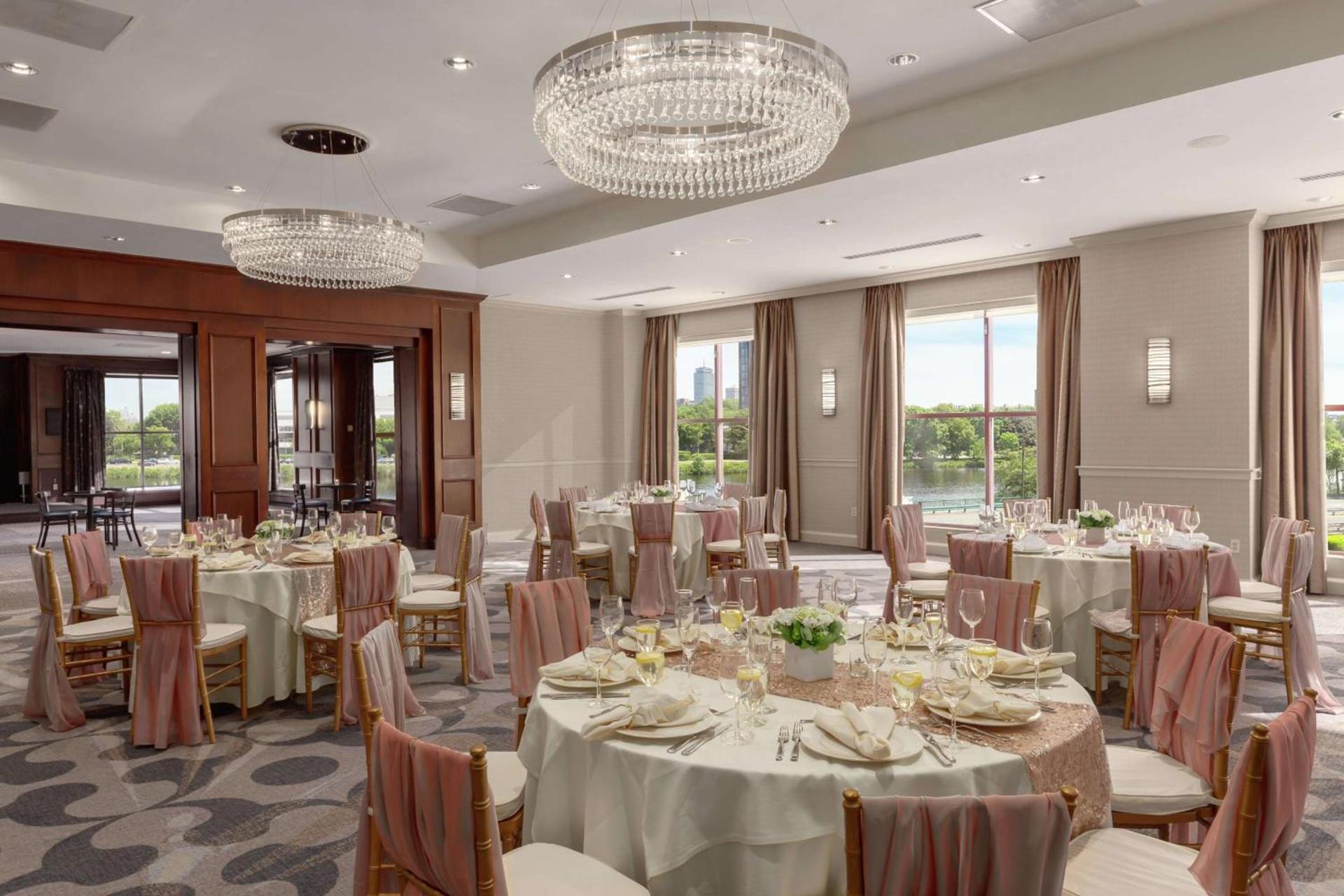 DoubleTree Suites by Hilton Hotel Boston - Cambridge photo 51