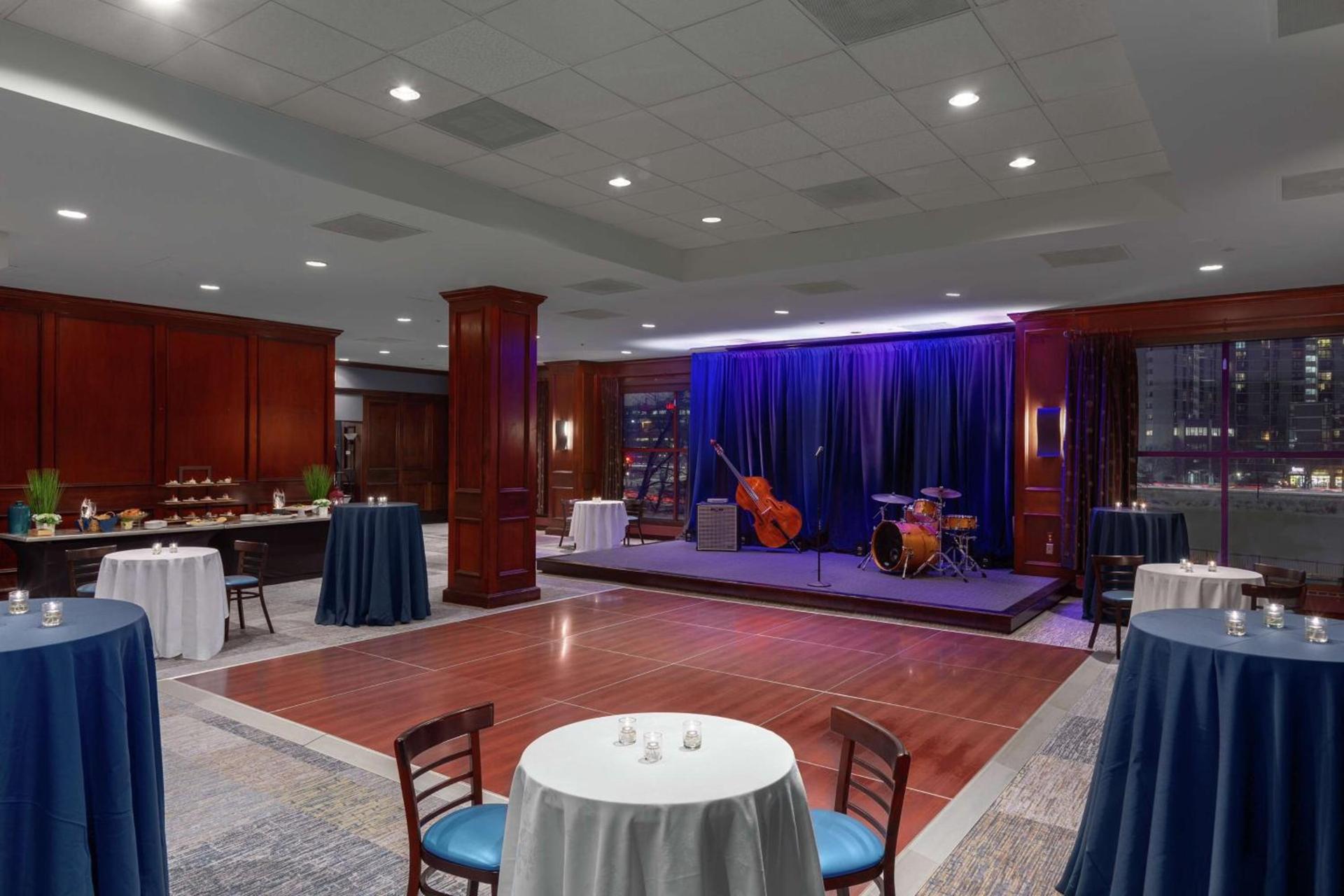 DoubleTree Suites by Hilton Hotel Boston - Cambridge photo 52