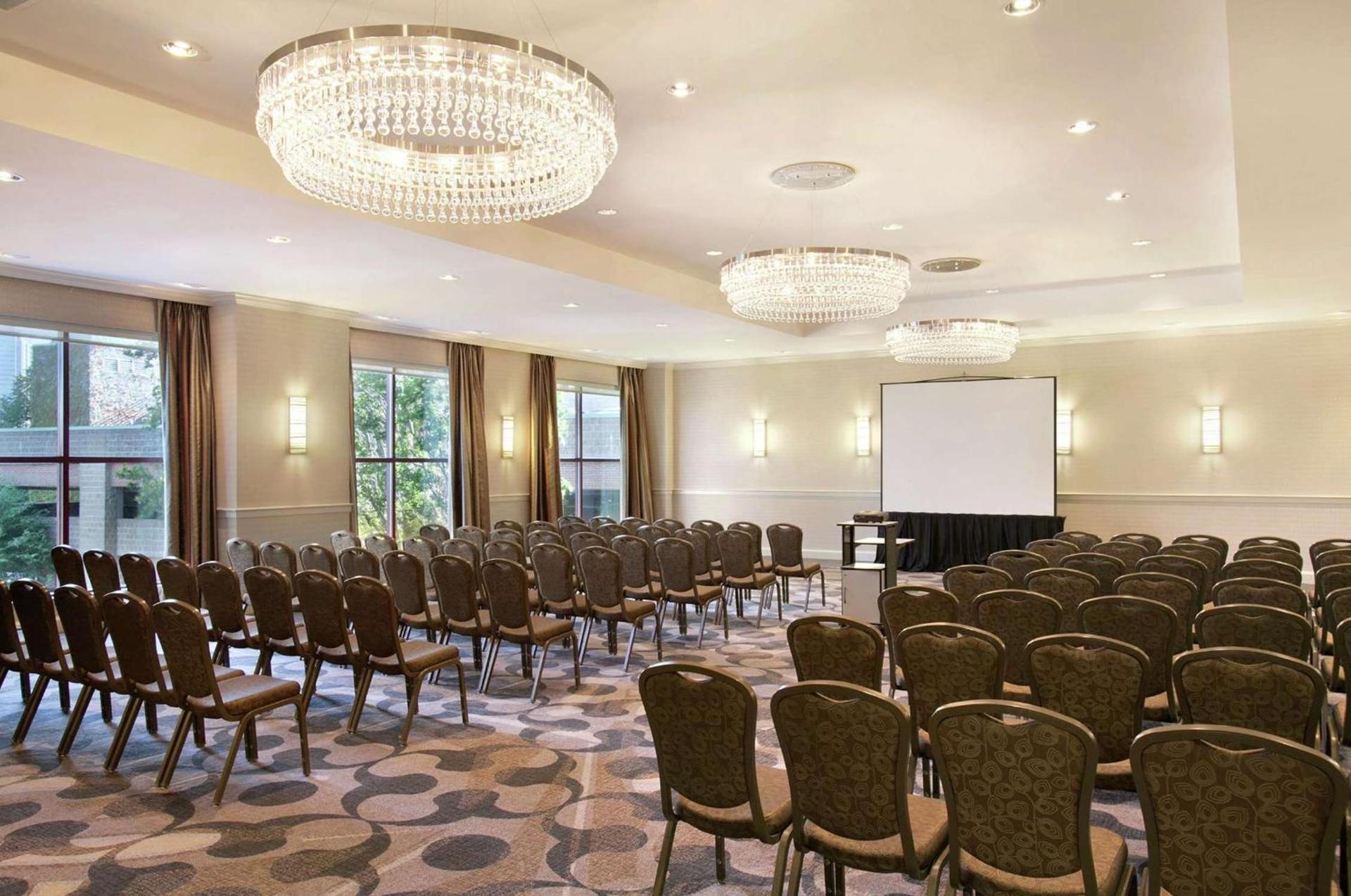 DoubleTree Suites by Hilton Hotel Boston - Cambridge photo 60