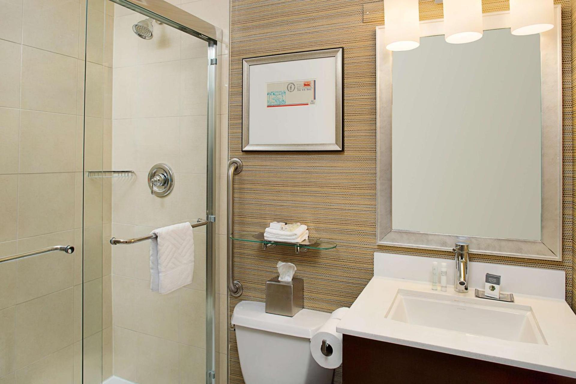 DoubleTree by Hilton Baltimore - BWI Airport photo 7