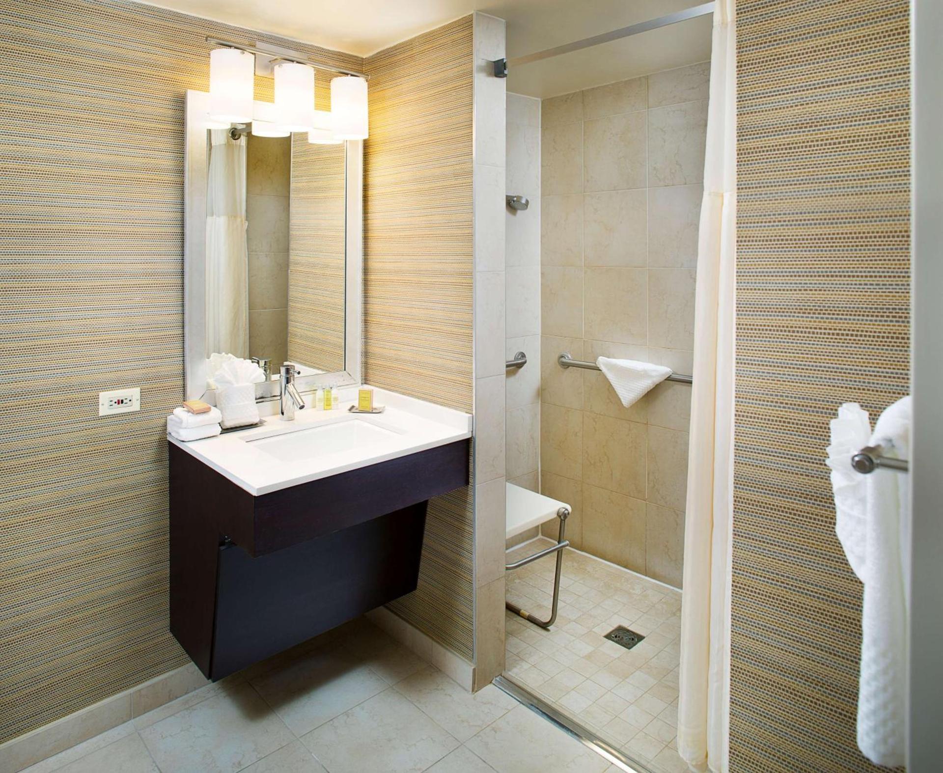 DoubleTree by Hilton Baltimore - BWI Airport photo 10