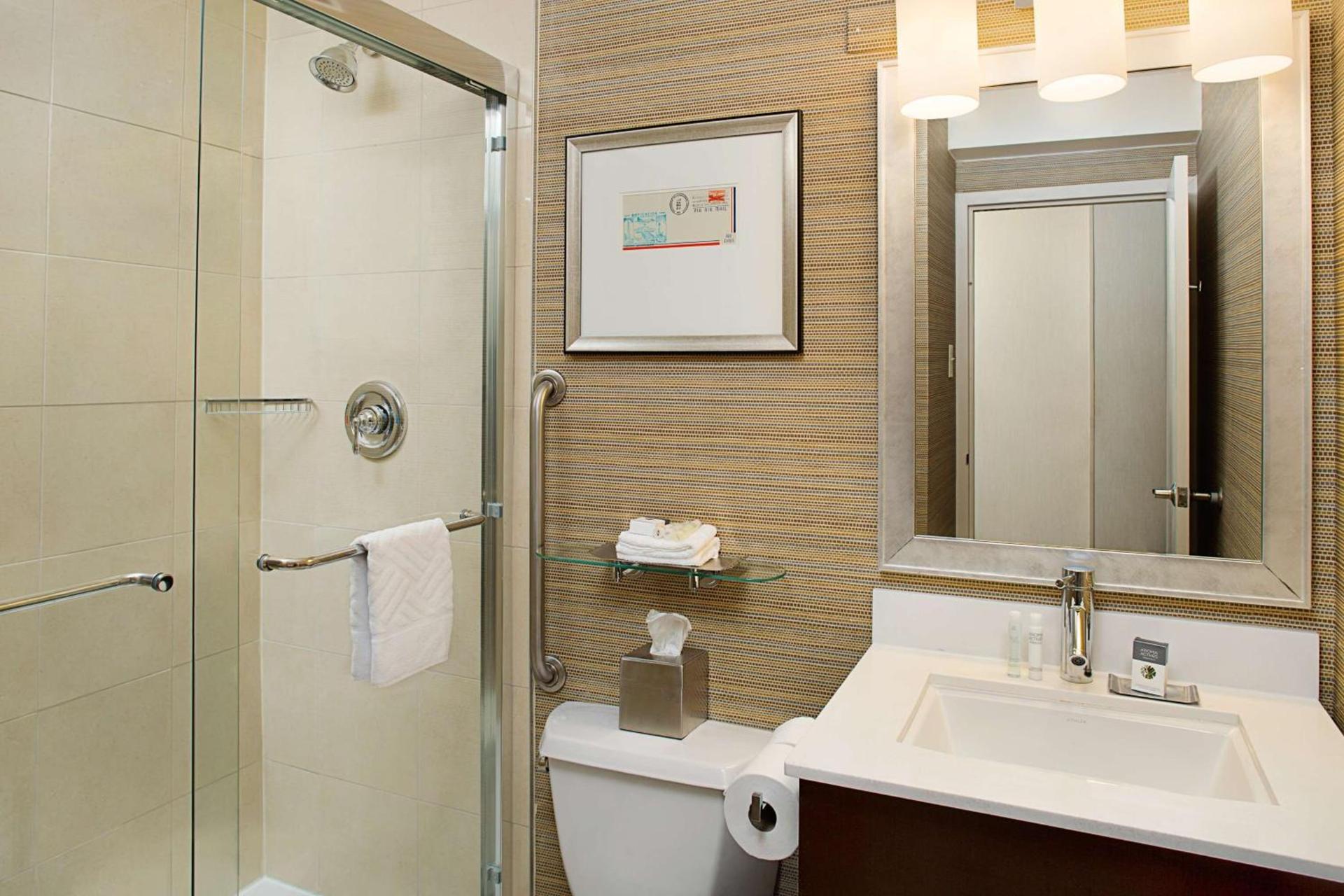 DoubleTree by Hilton Baltimore - BWI Airport photo 11