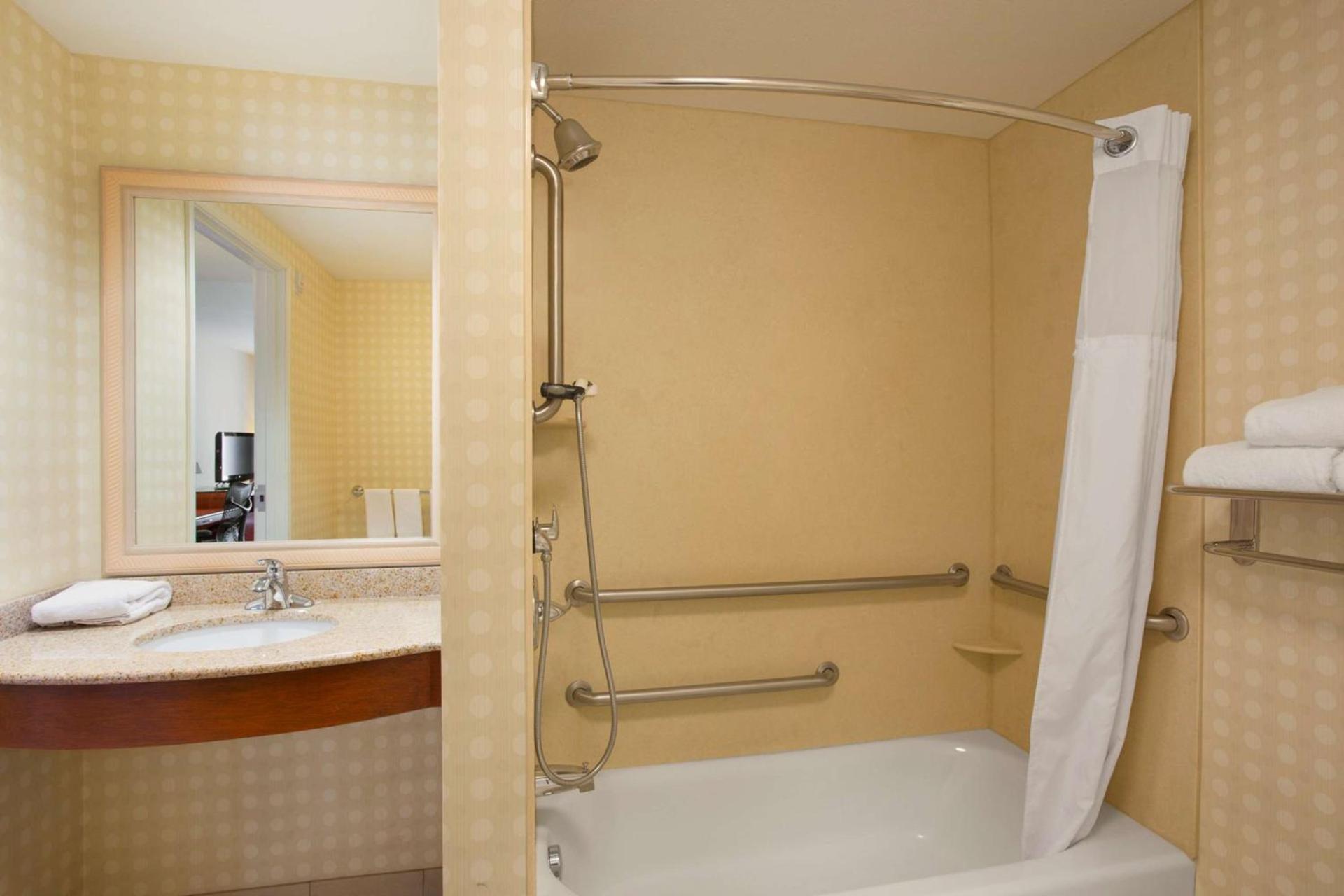 Hilton Garden Inn Bartlesville photo 15