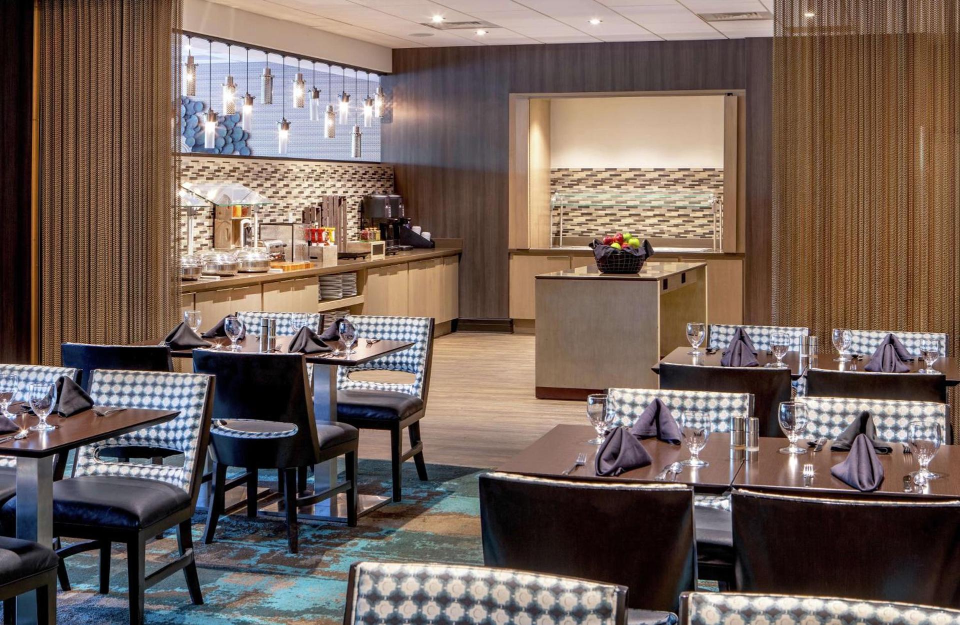 DoubleTree by Hilton Columbia photo 6
