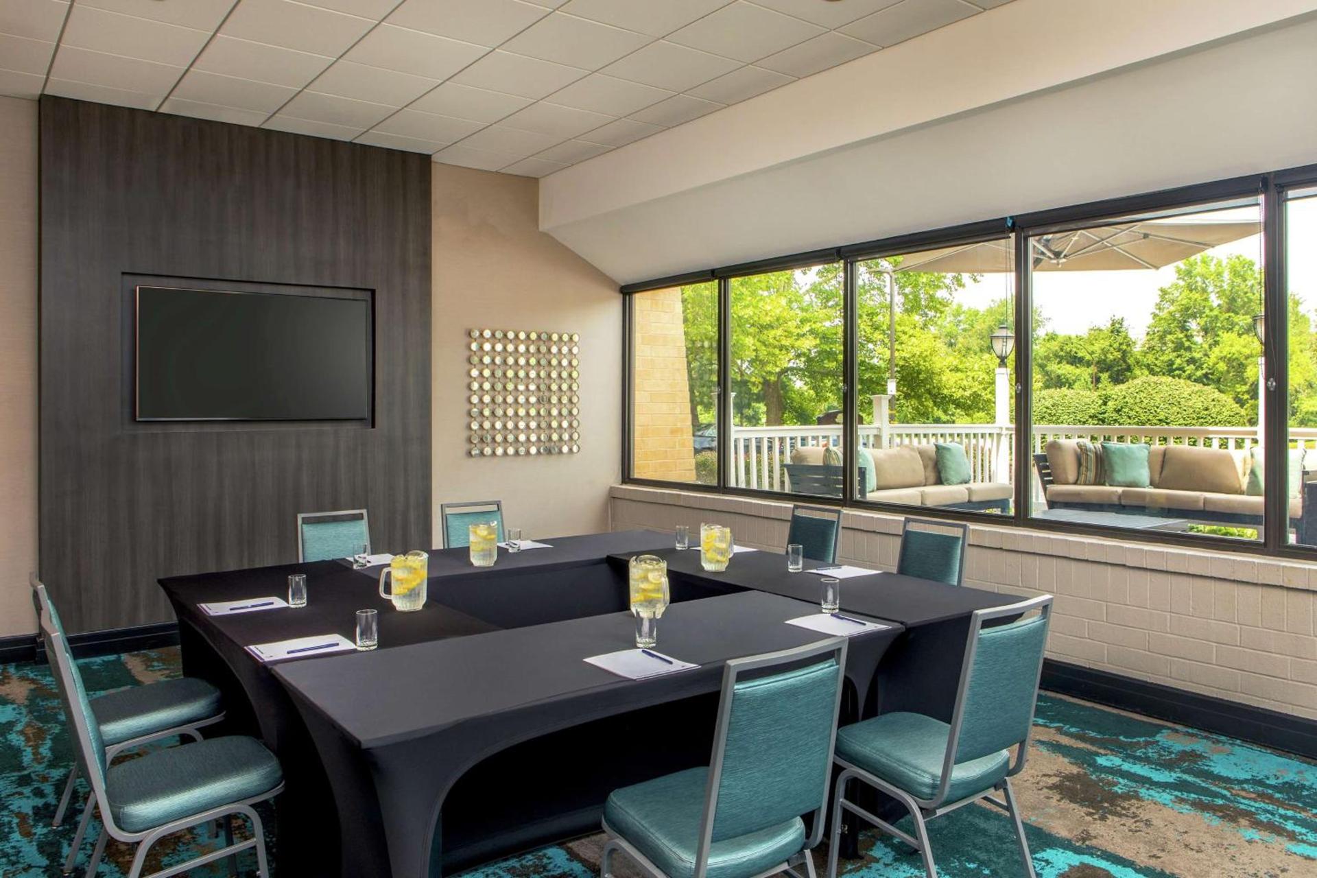 DoubleTree by Hilton Columbia photo 10