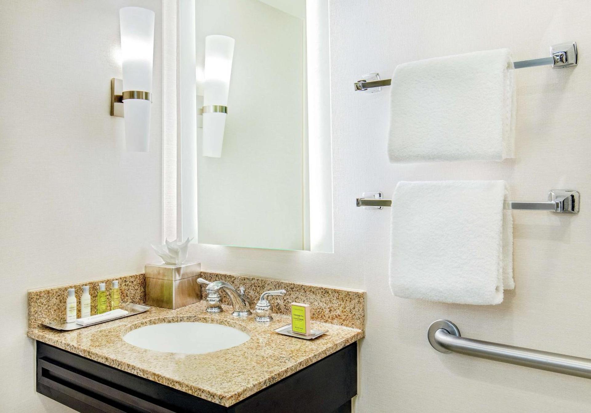 DoubleTree by Hilton Columbia photo 14