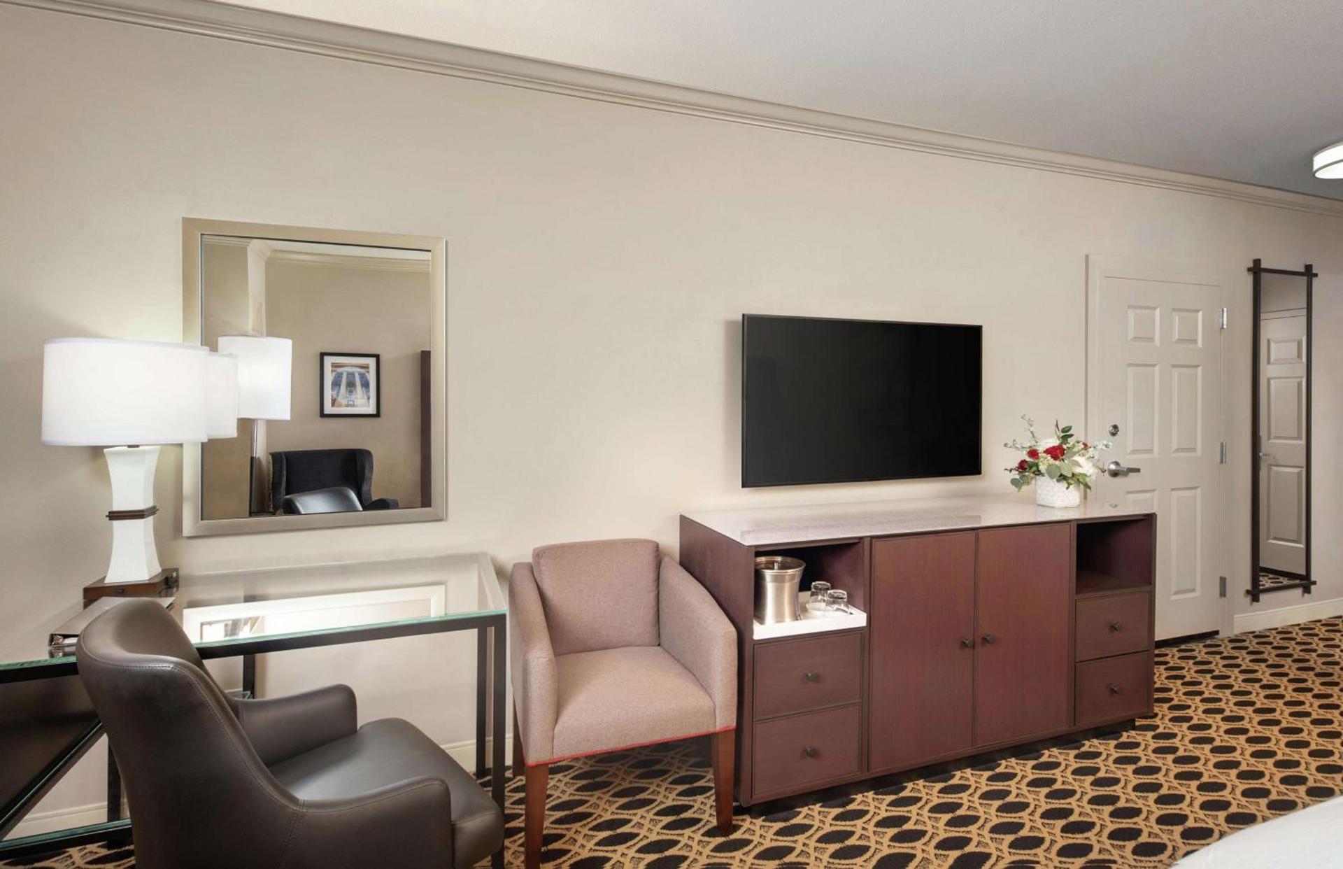 Hilton Columbia Center photo 30