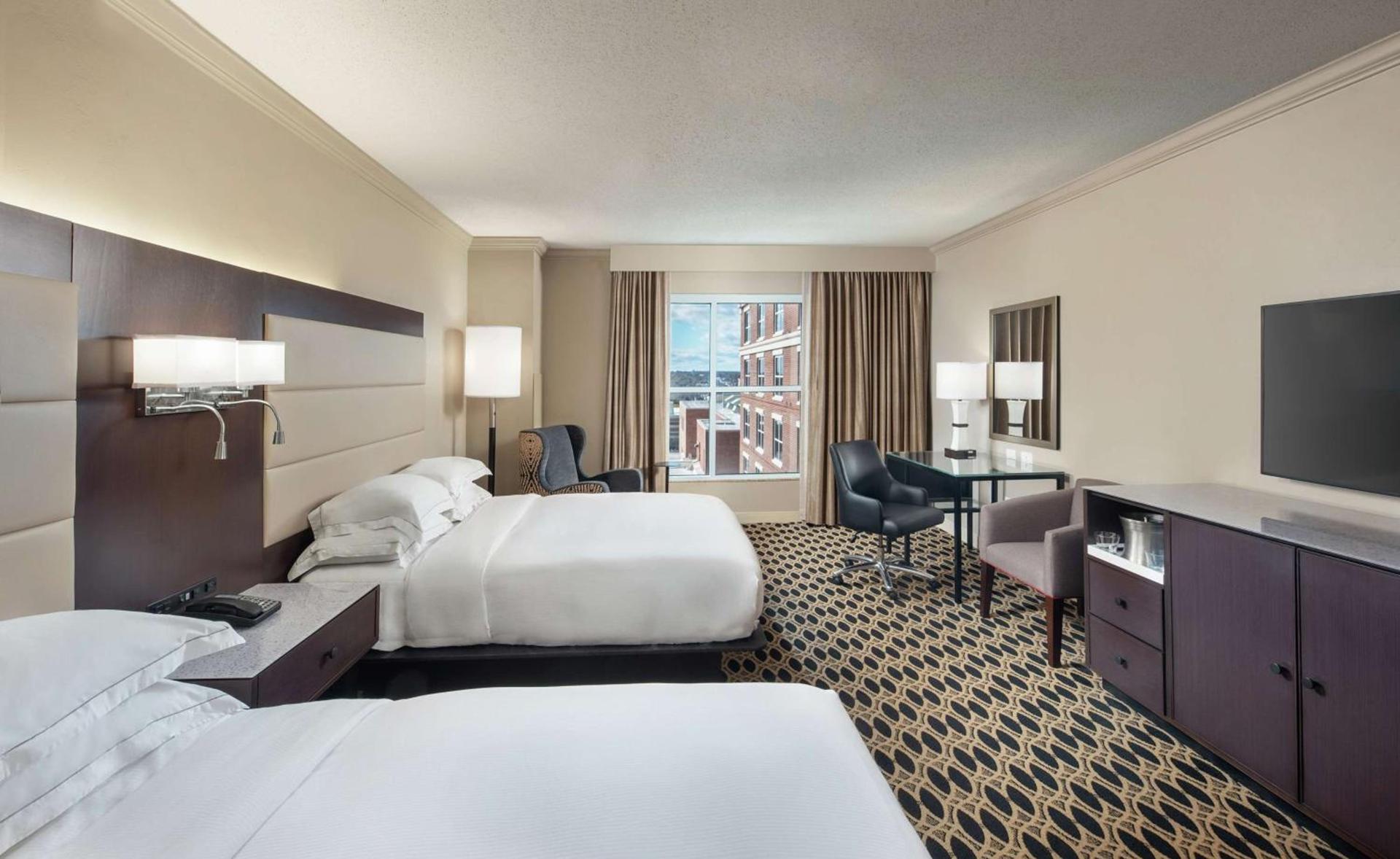 Hilton Columbia Center photo 32