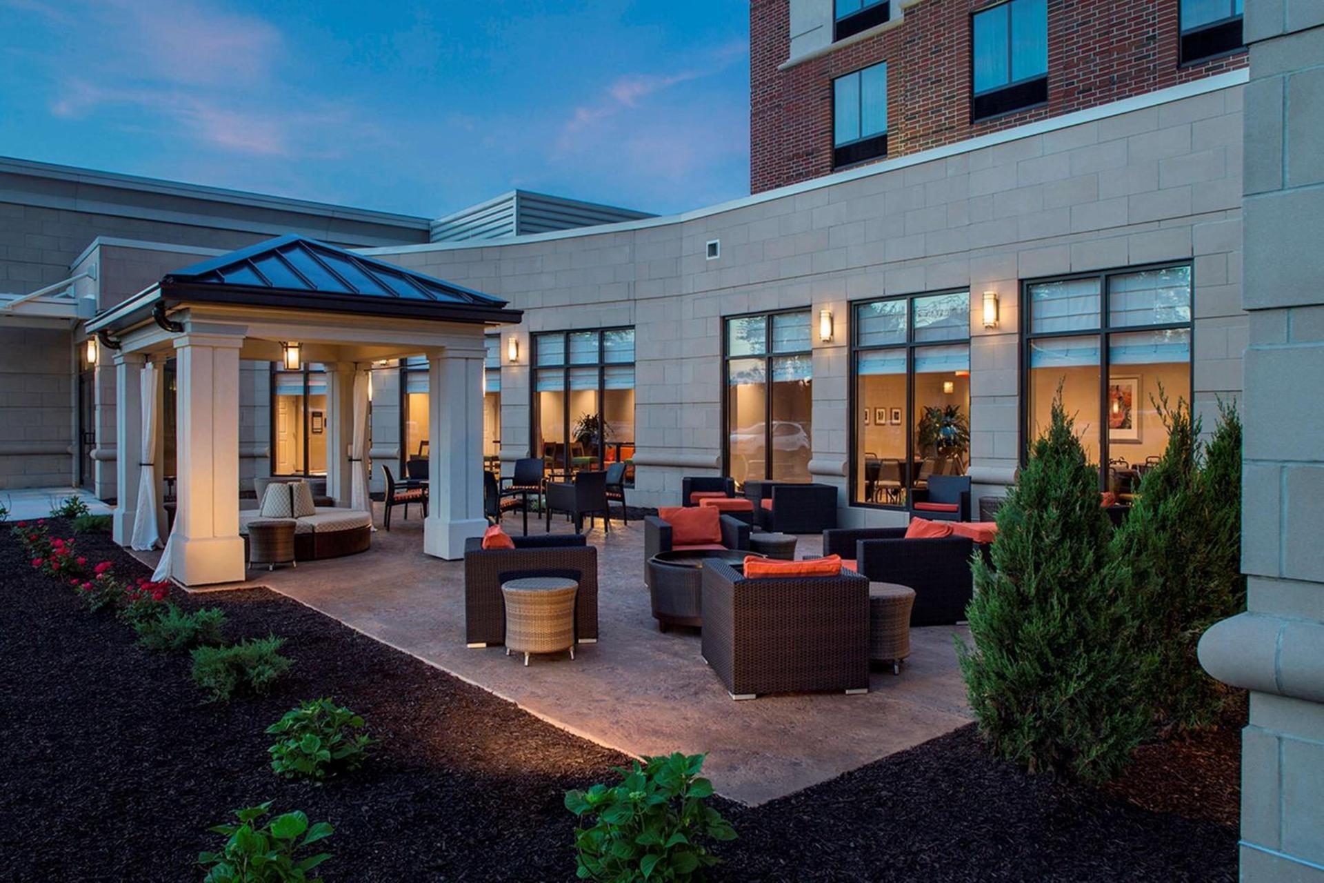 Hilton Garden Inn Akron photo 2