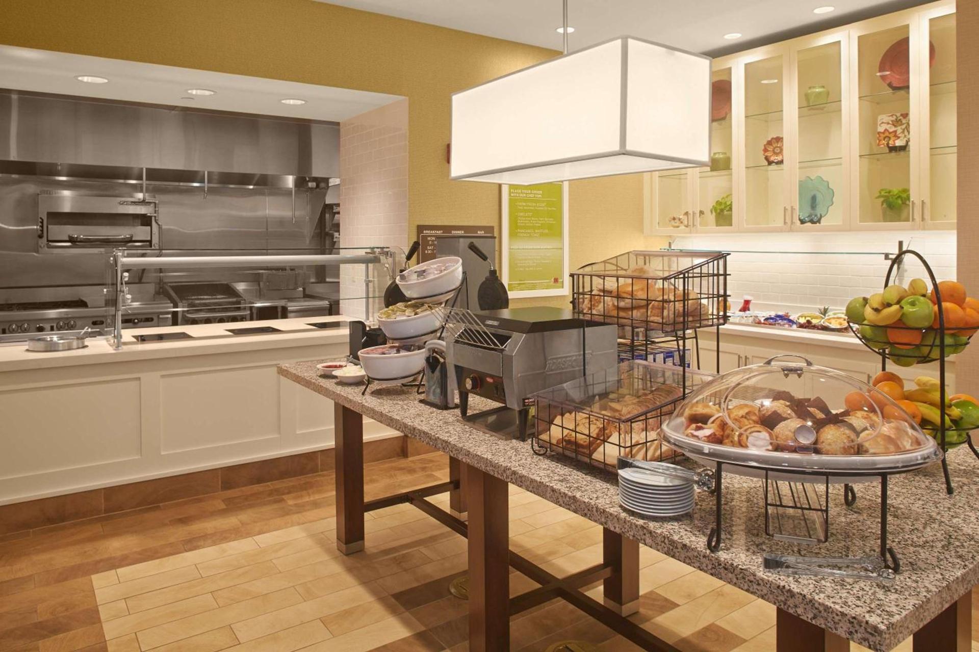 Hilton Garden Inn Akron photo 10