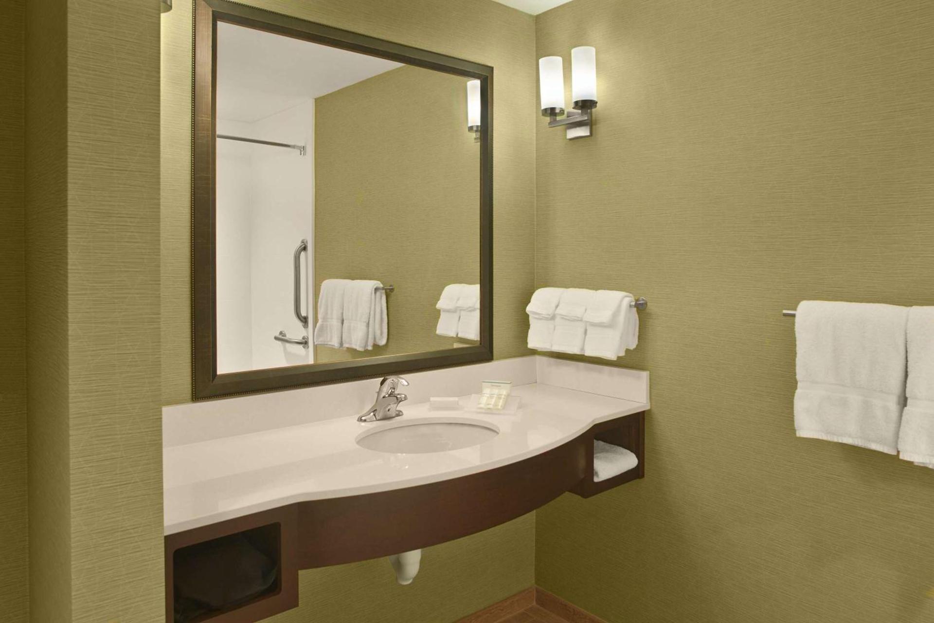 Hilton Garden Inn Akron photo 25