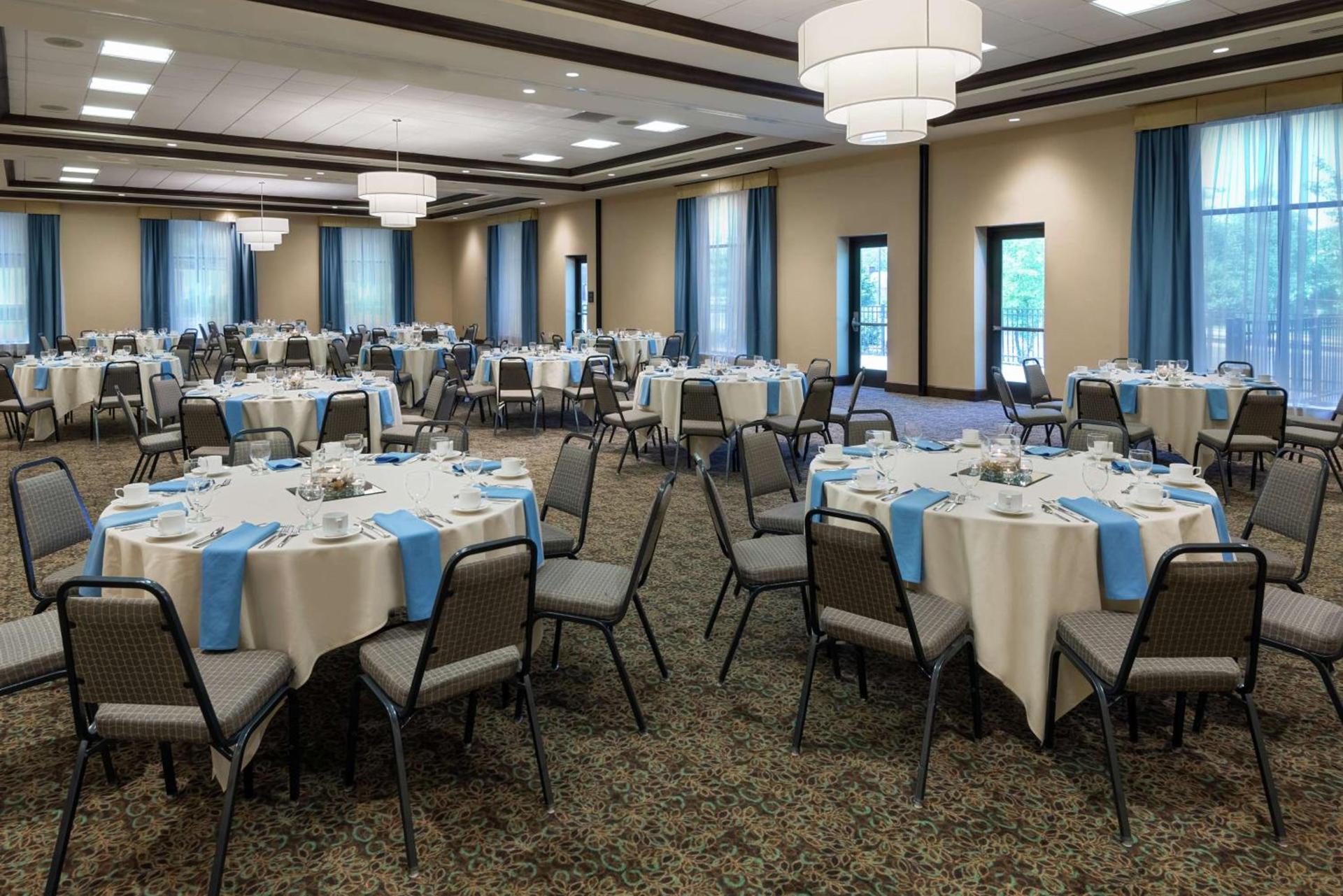 Hilton Garden Inn Akron photo 31