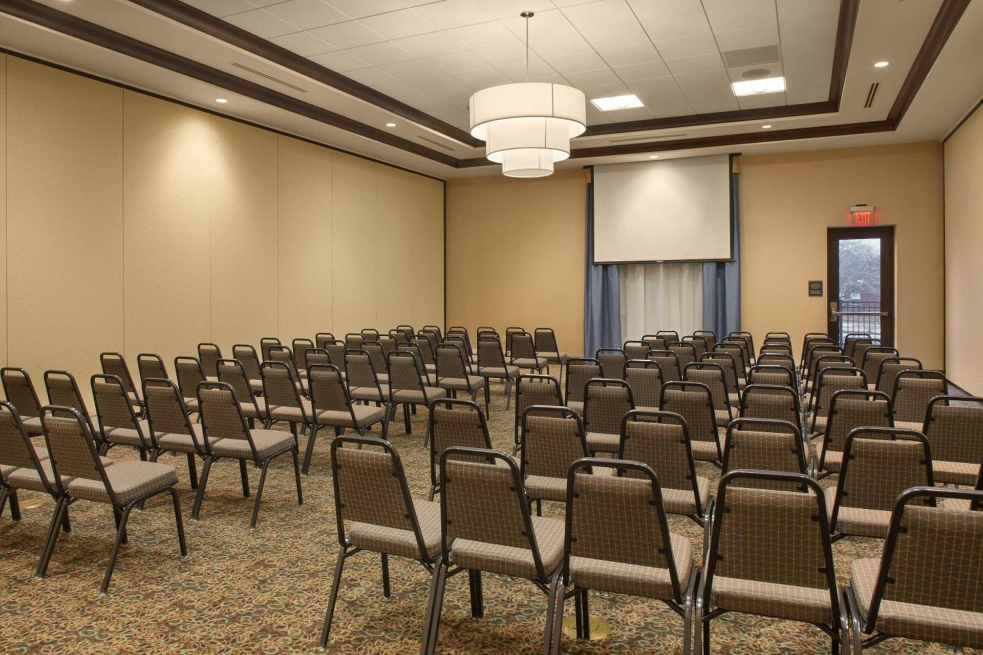 Hilton Garden Inn Akron photo 32