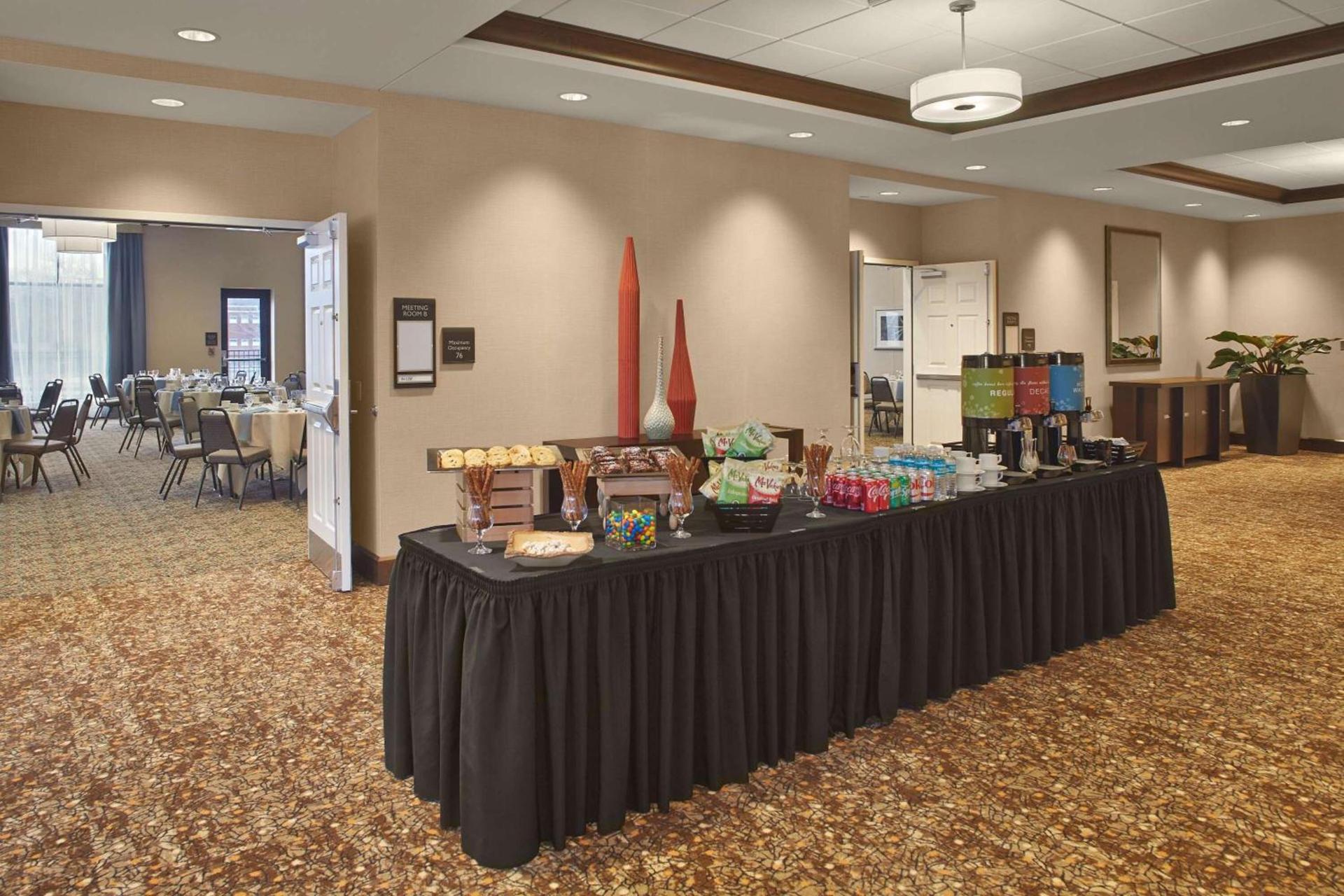 Hilton Garden Inn Akron photo 33