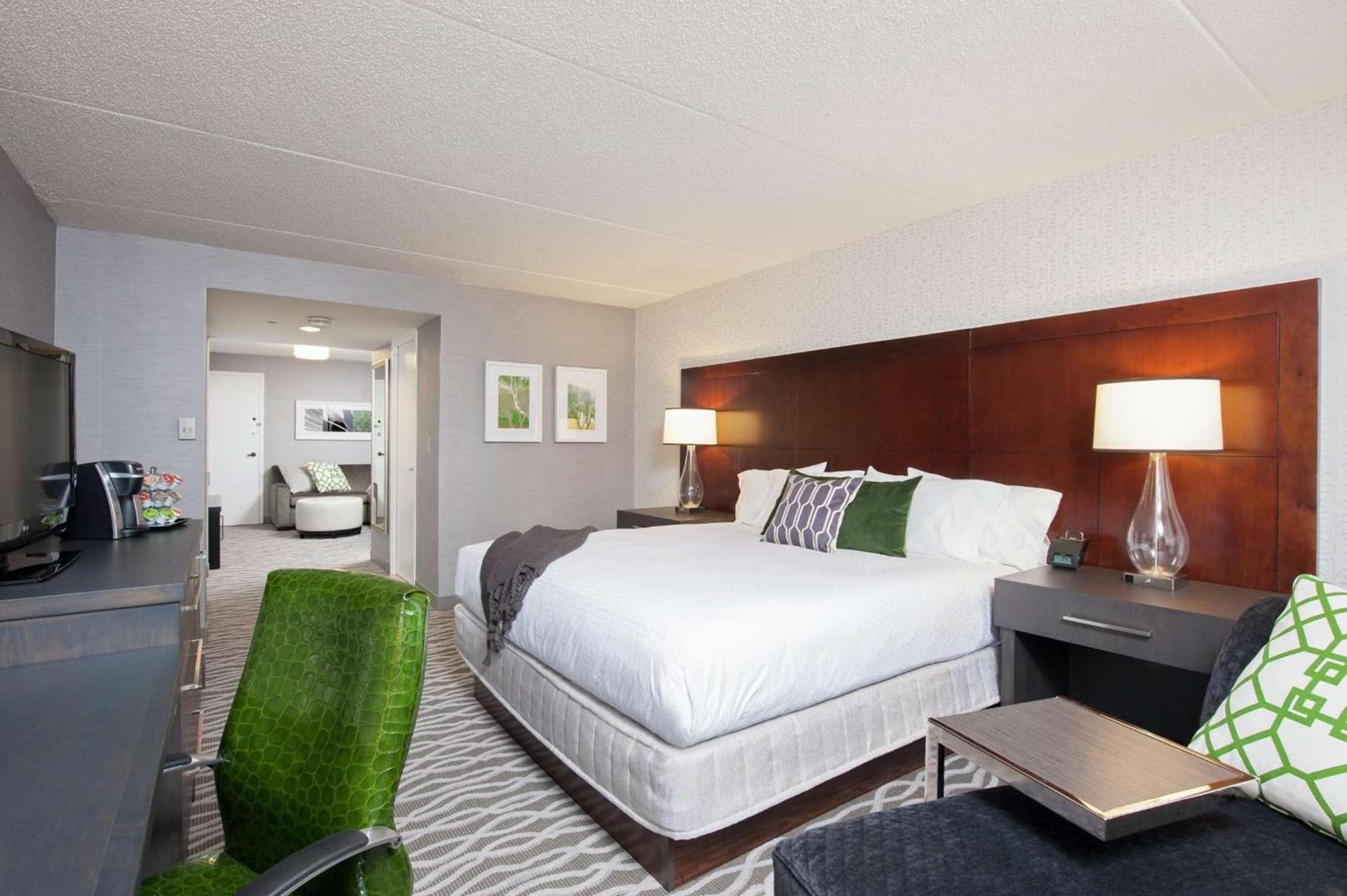 DoubleTree by Hilton Hotel and Conference Center Chicago North Shore photo 50