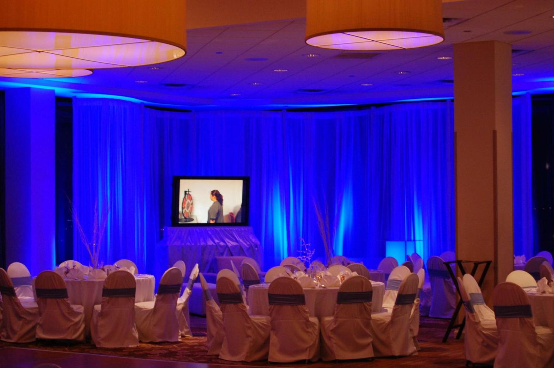 DoubleTree by Hilton Hotel and Conference Center Chicago North Shore — hotel in Skokie