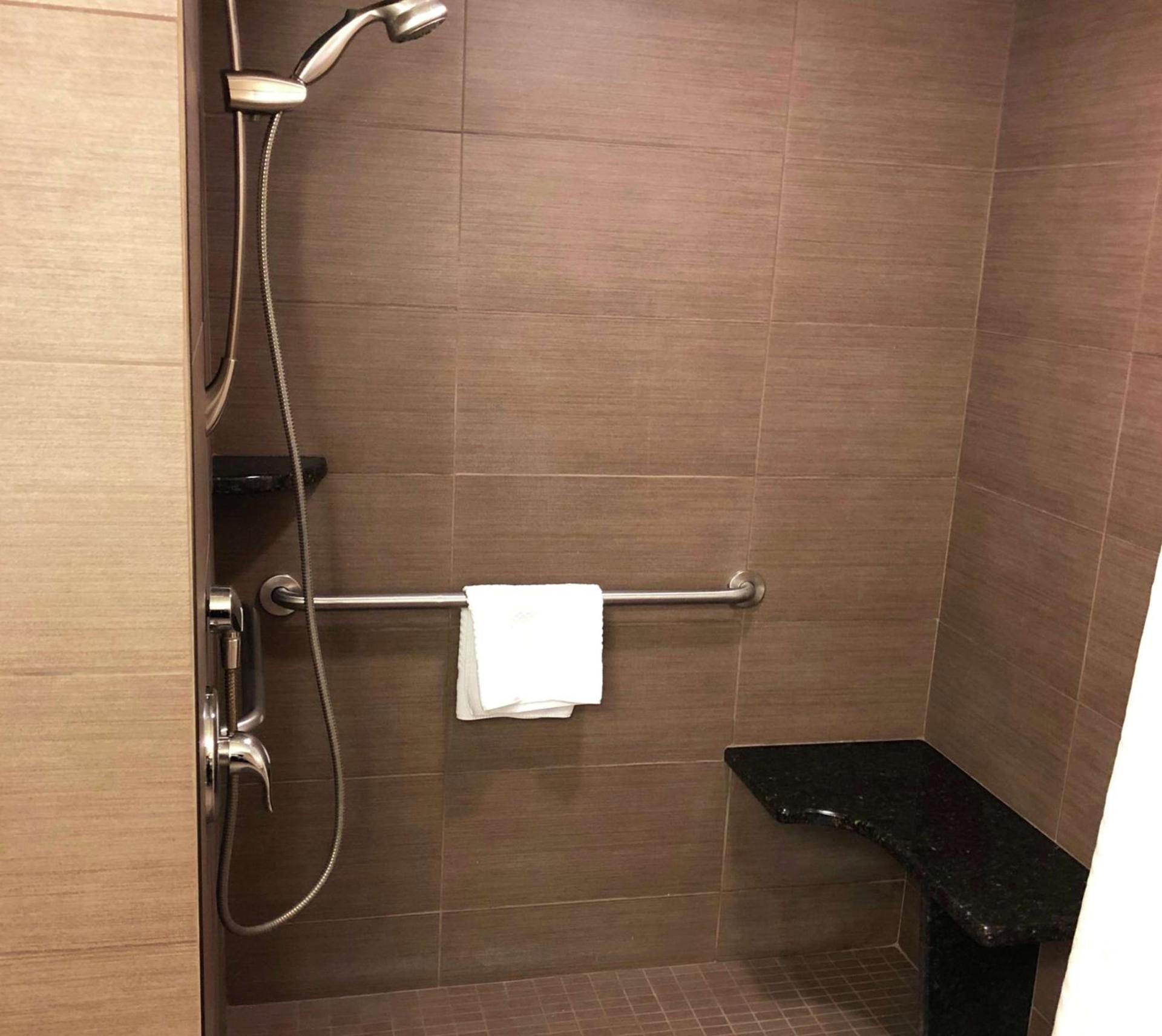 DoubleTree by Hilton Akron Fairlawn photo 30