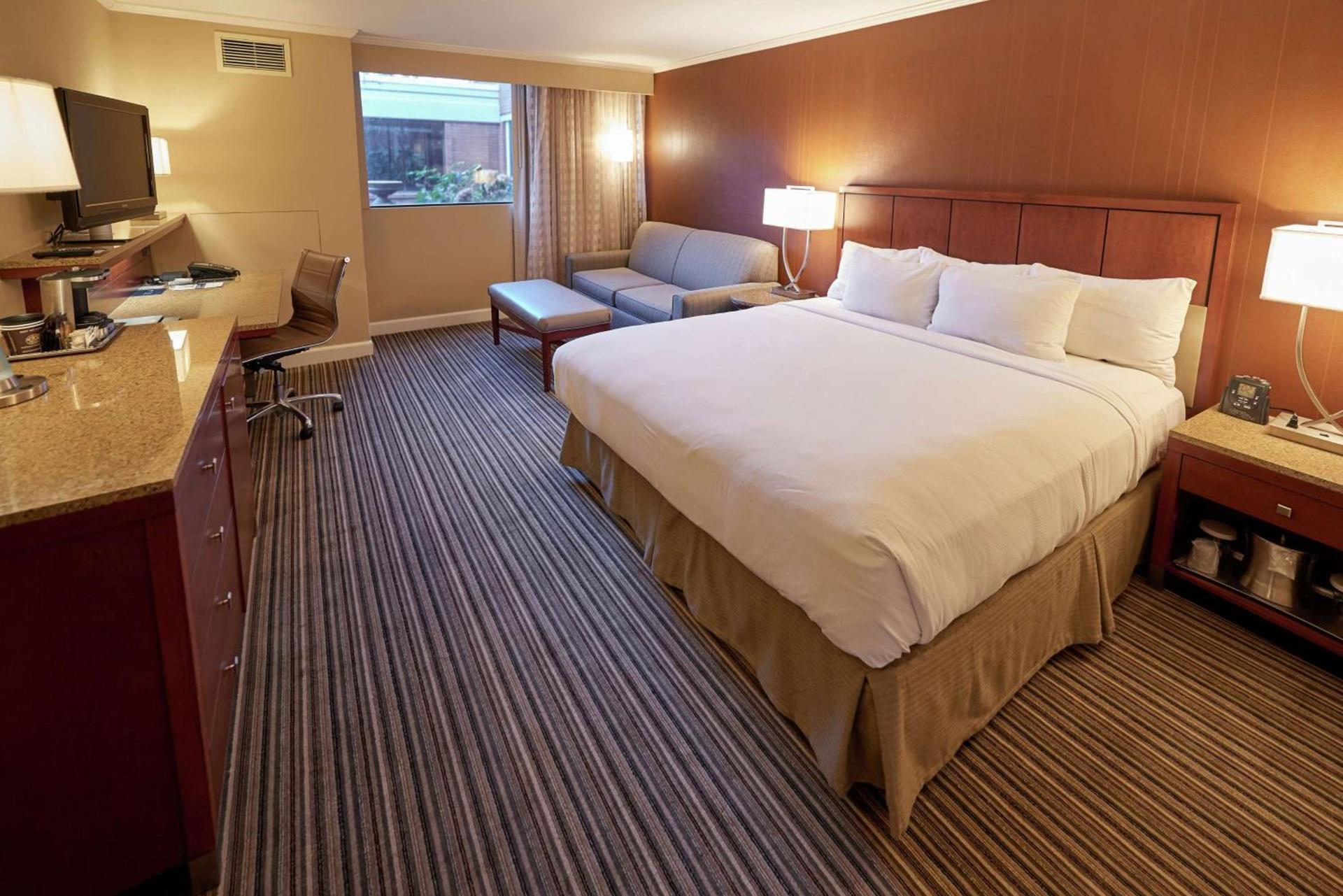 DoubleTree by Hilton Akron Fairlawn photo 34