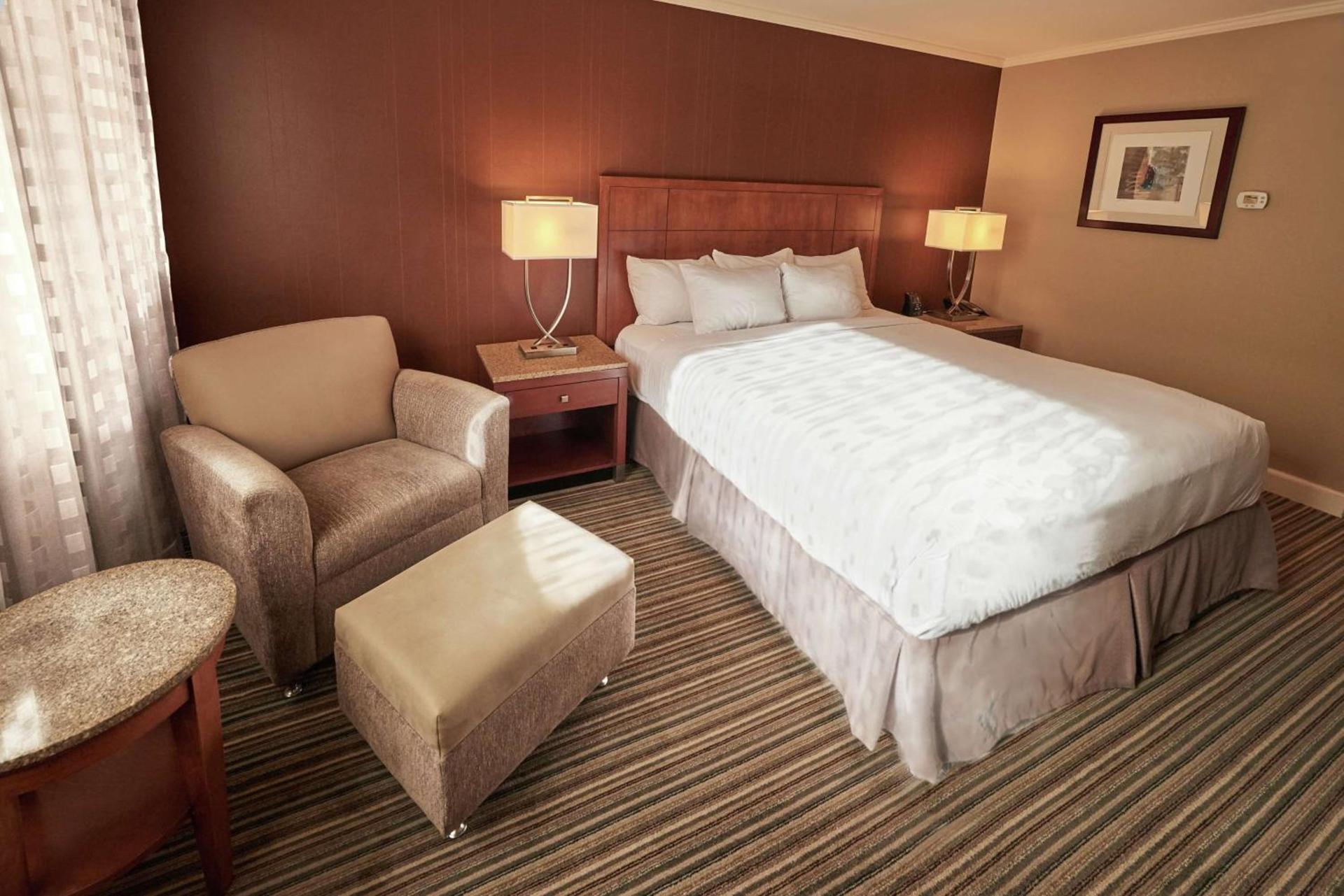 DoubleTree by Hilton Akron Fairlawn photo 37