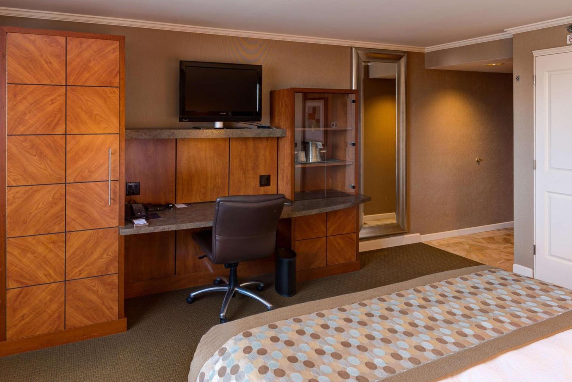 DoubleTree by Hilton Akron Fairlawn photo 46