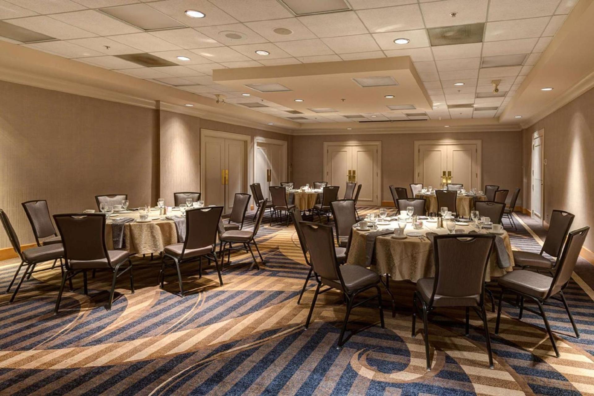 DoubleTree by Hilton Akron Fairlawn photo 58