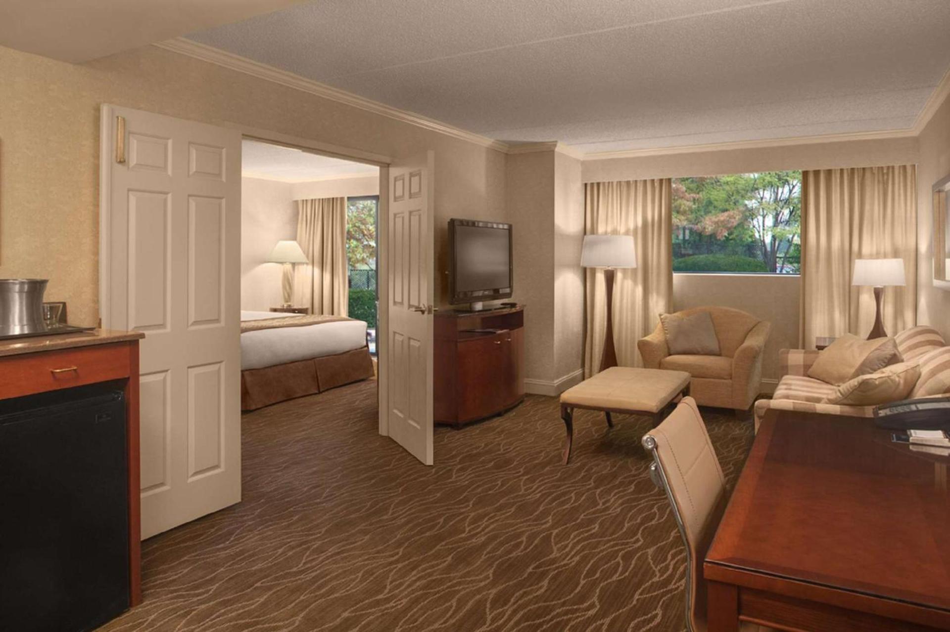 DoubleTree by Hilton Akron Fairlawn photo 48