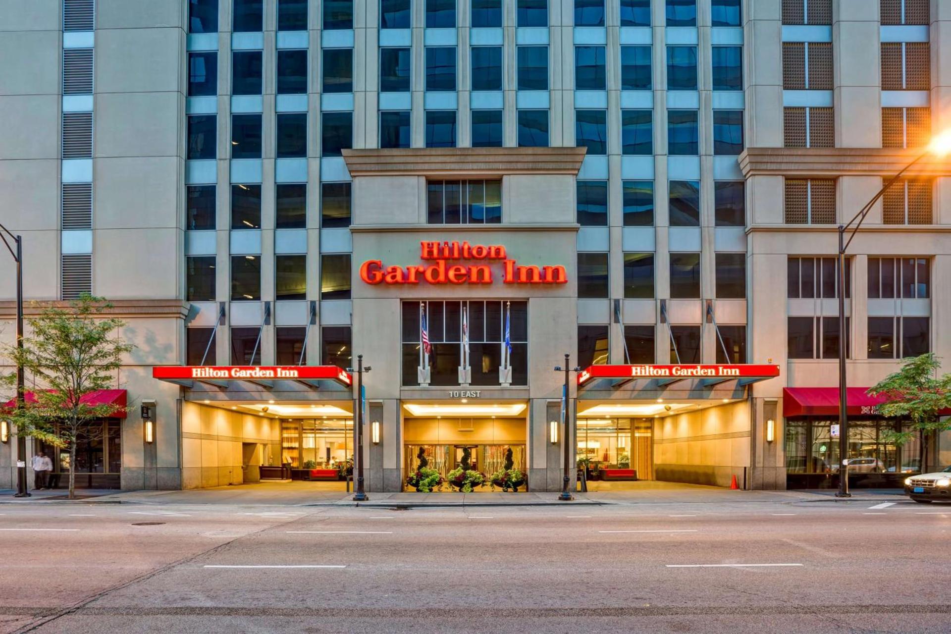 Hilton Garden Inn Chicago Downtown/Magnificent Mile photo 2