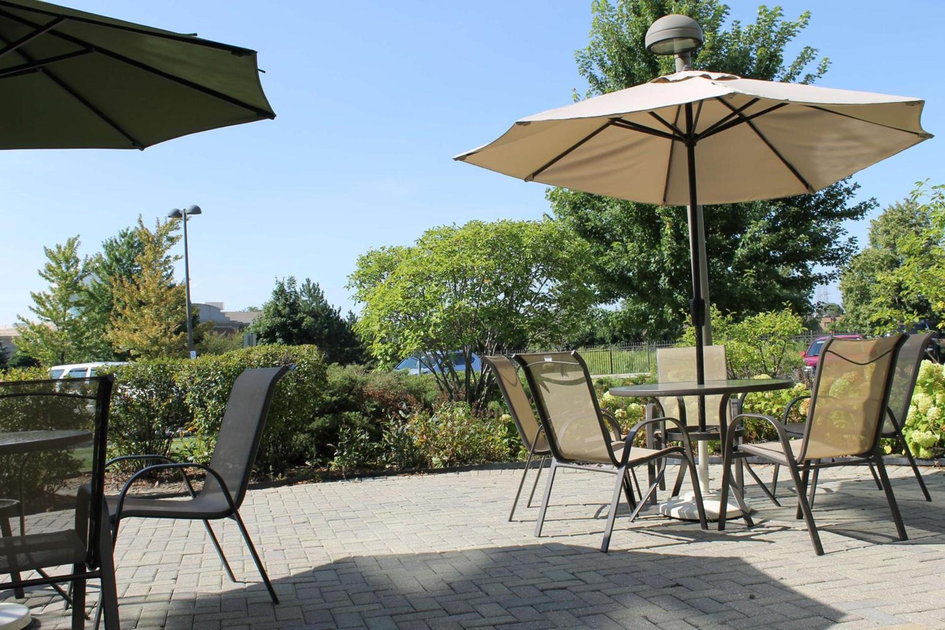 Hilton Garden Inn Addison photo 4