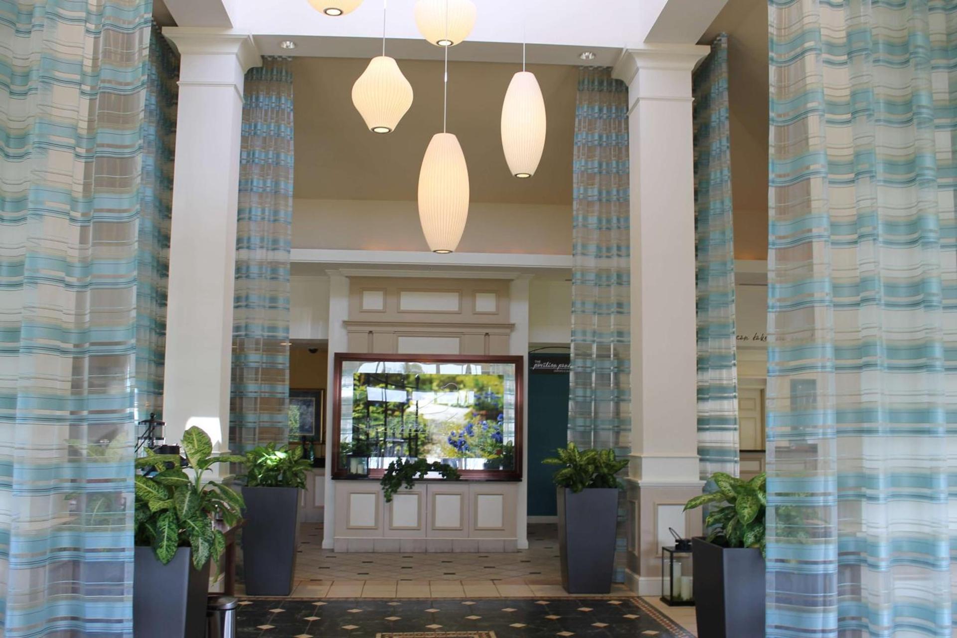 Hilton Garden Inn Addison photo 6