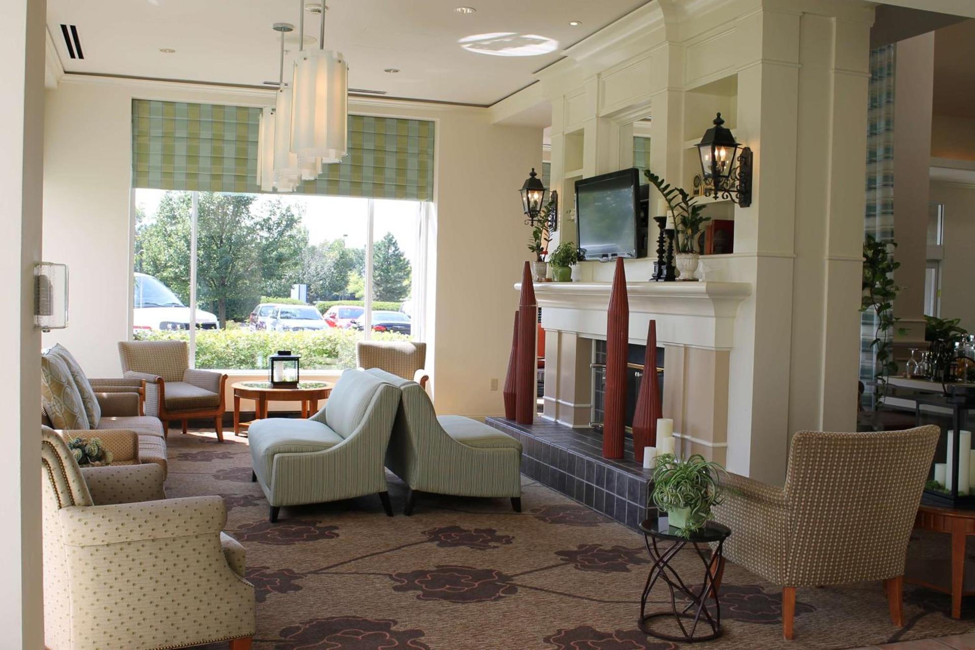 Hilton Garden Inn Addison photo 8
