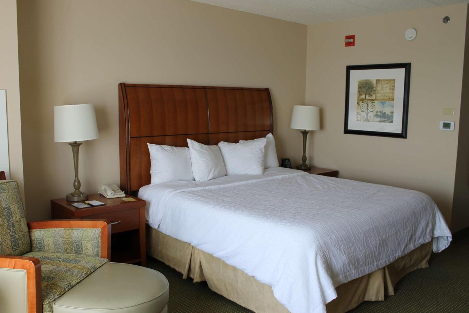 Hilton Garden Inn Addison photo 35