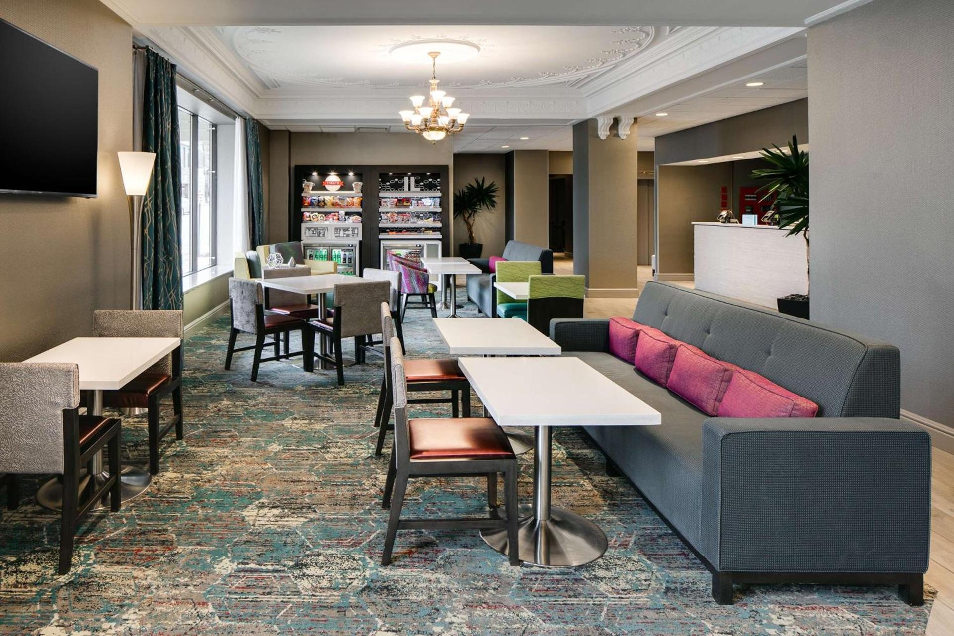 Hampton Inn Freeport photo 4