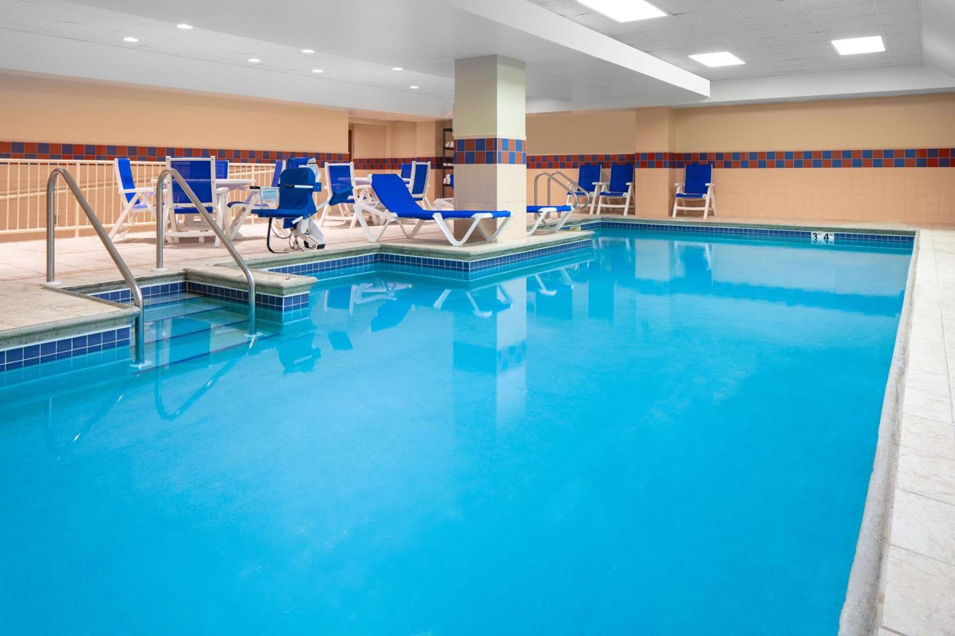 Hampton Inn Freeport photo 7