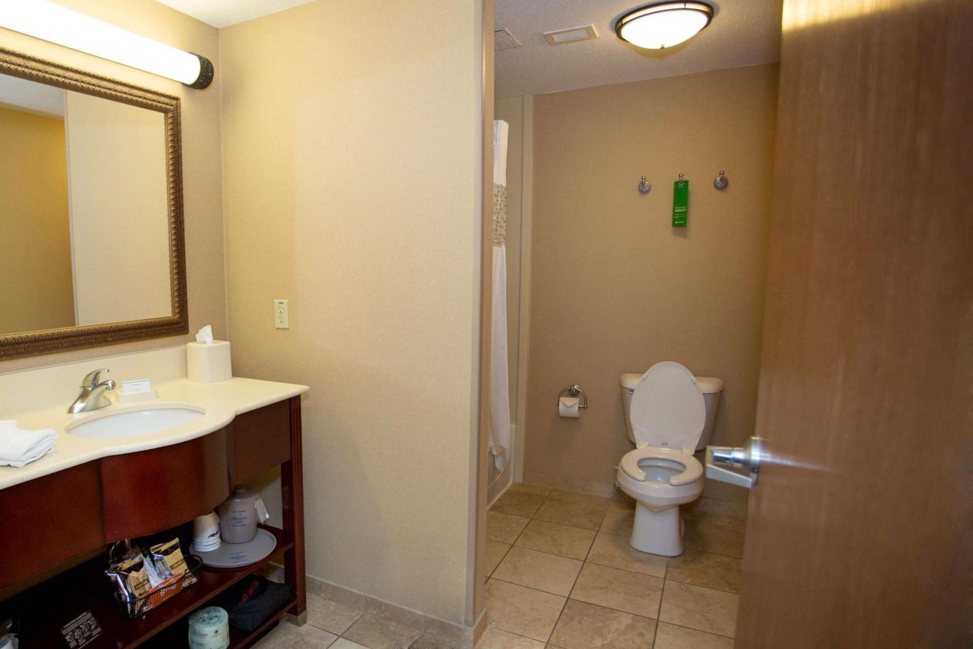 Hampton Inn Freeport photo 27