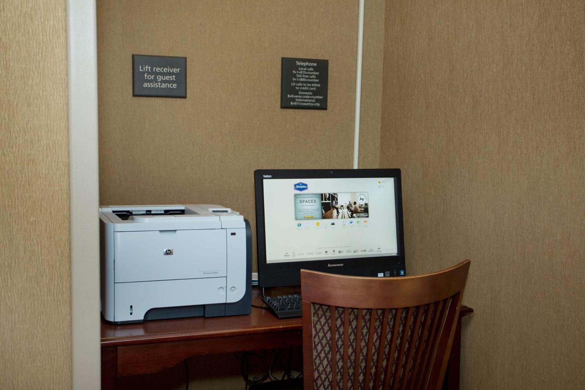 Hampton Inn Freeport photo 32