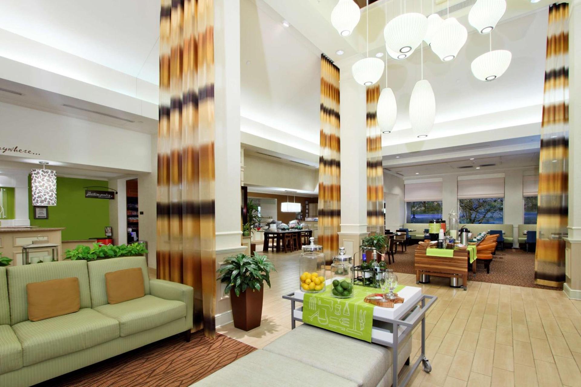 Hilton Garden Inn Saint Charles photo 5