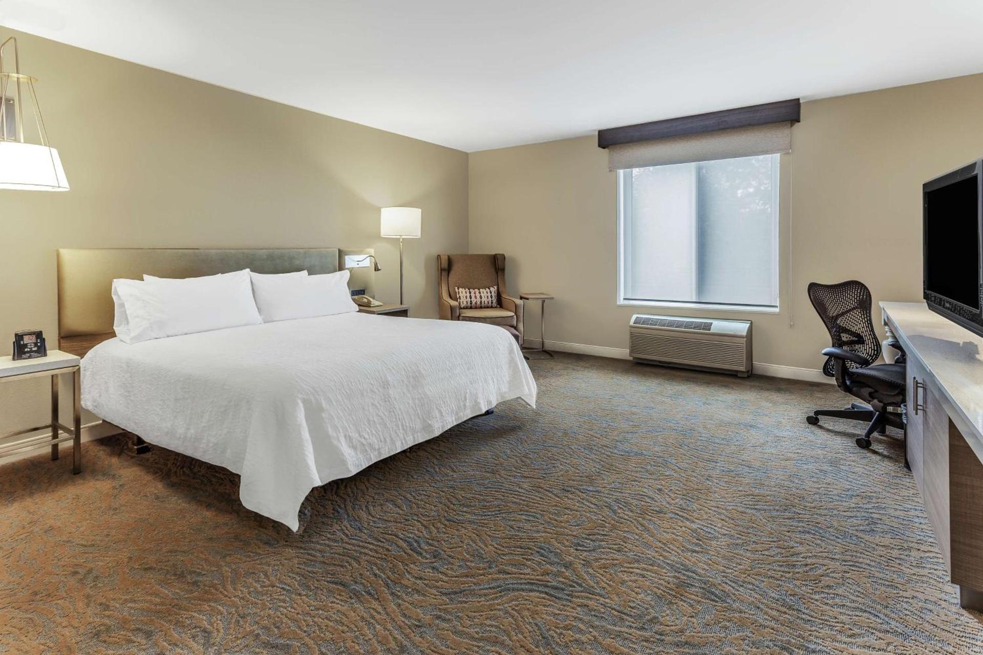 Hilton Garden Inn Saint Charles photo 14