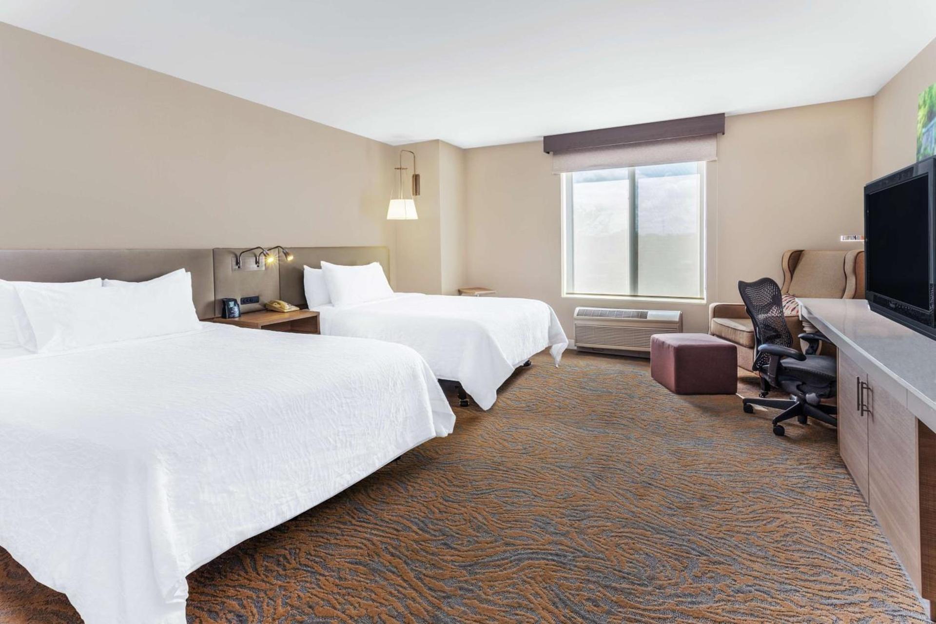 Hilton Garden Inn Saint Charles photo 16