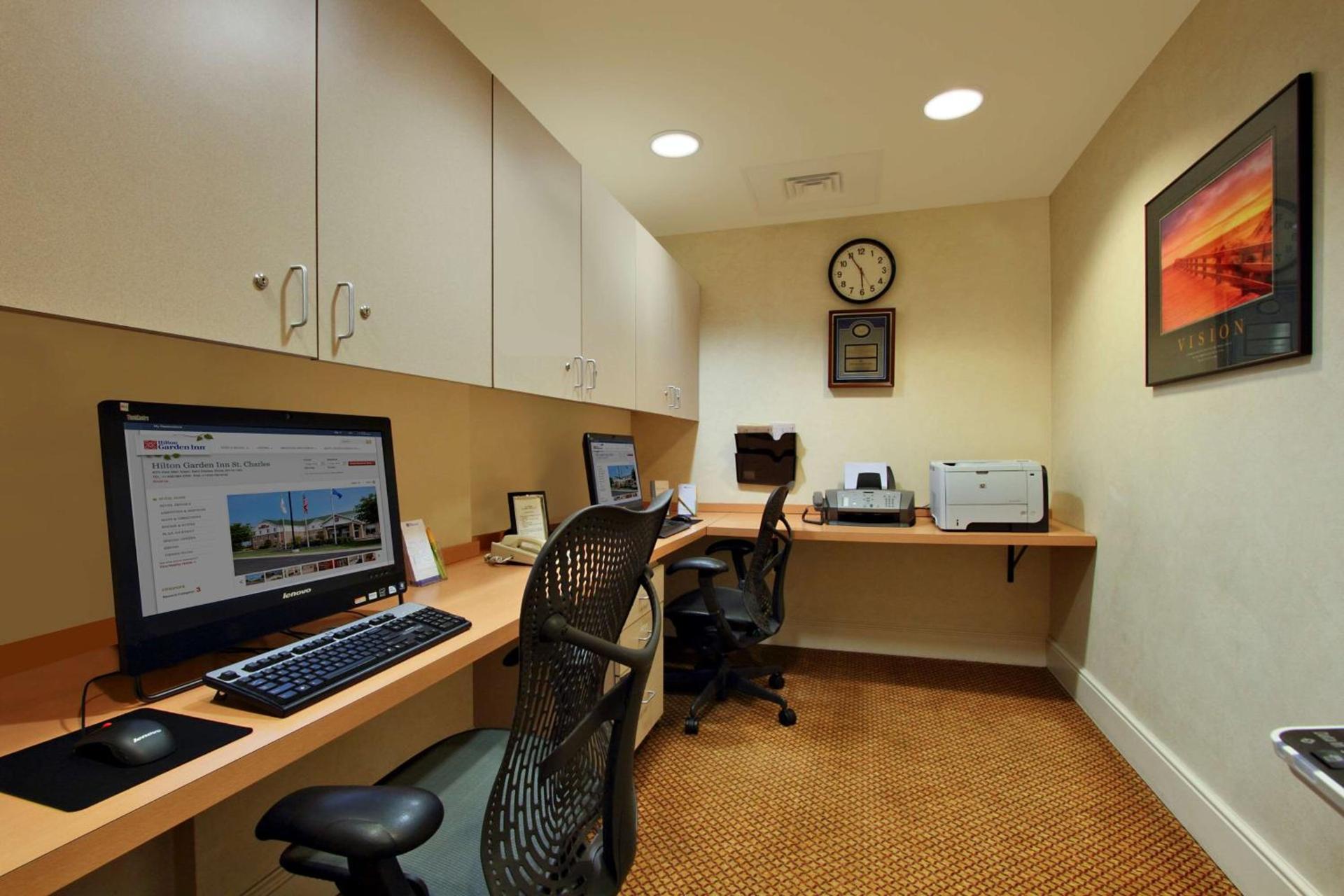Hilton Garden Inn Saint Charles photo 34
