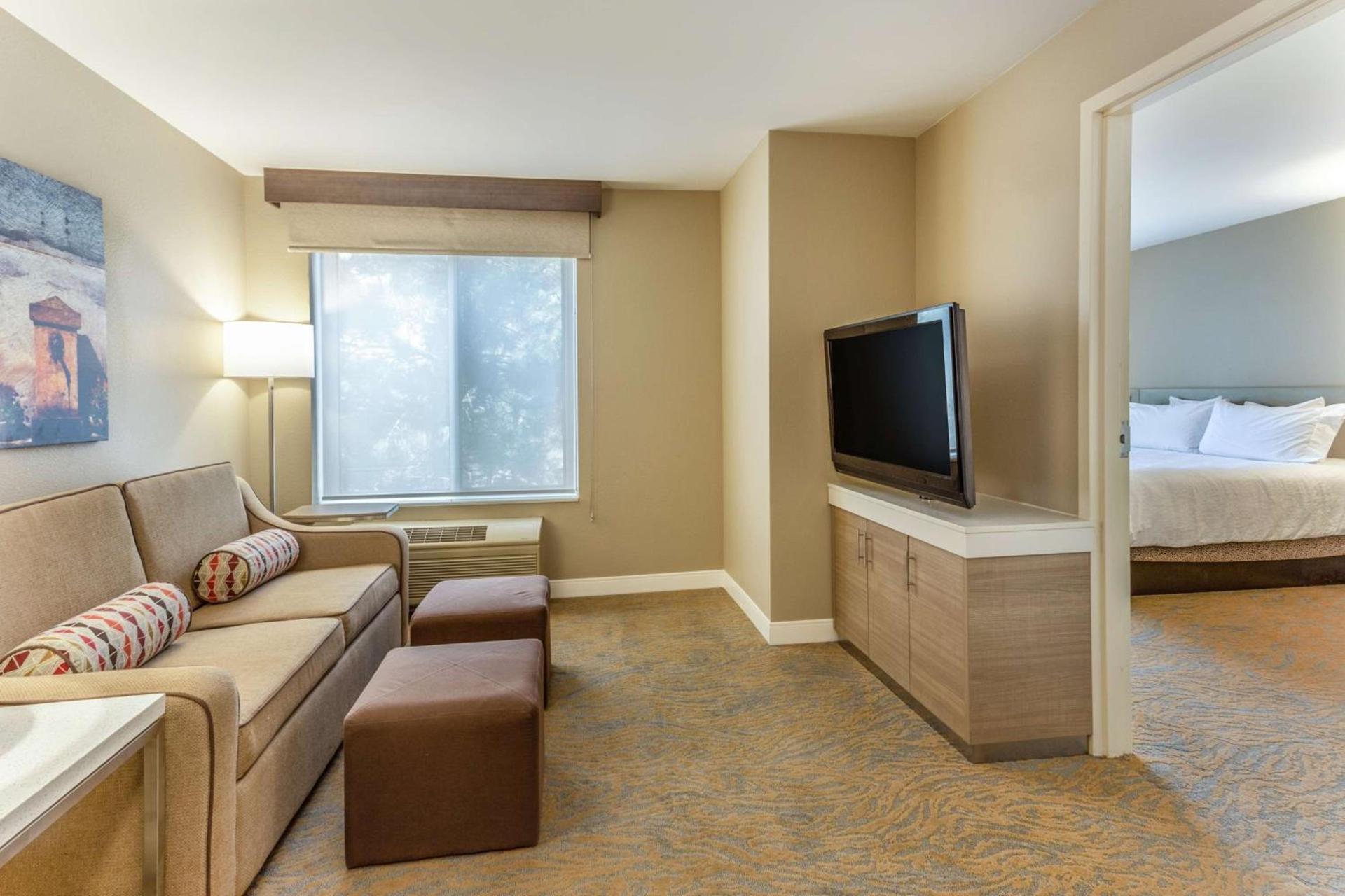 Hilton Garden Inn Saint Charles photo 33