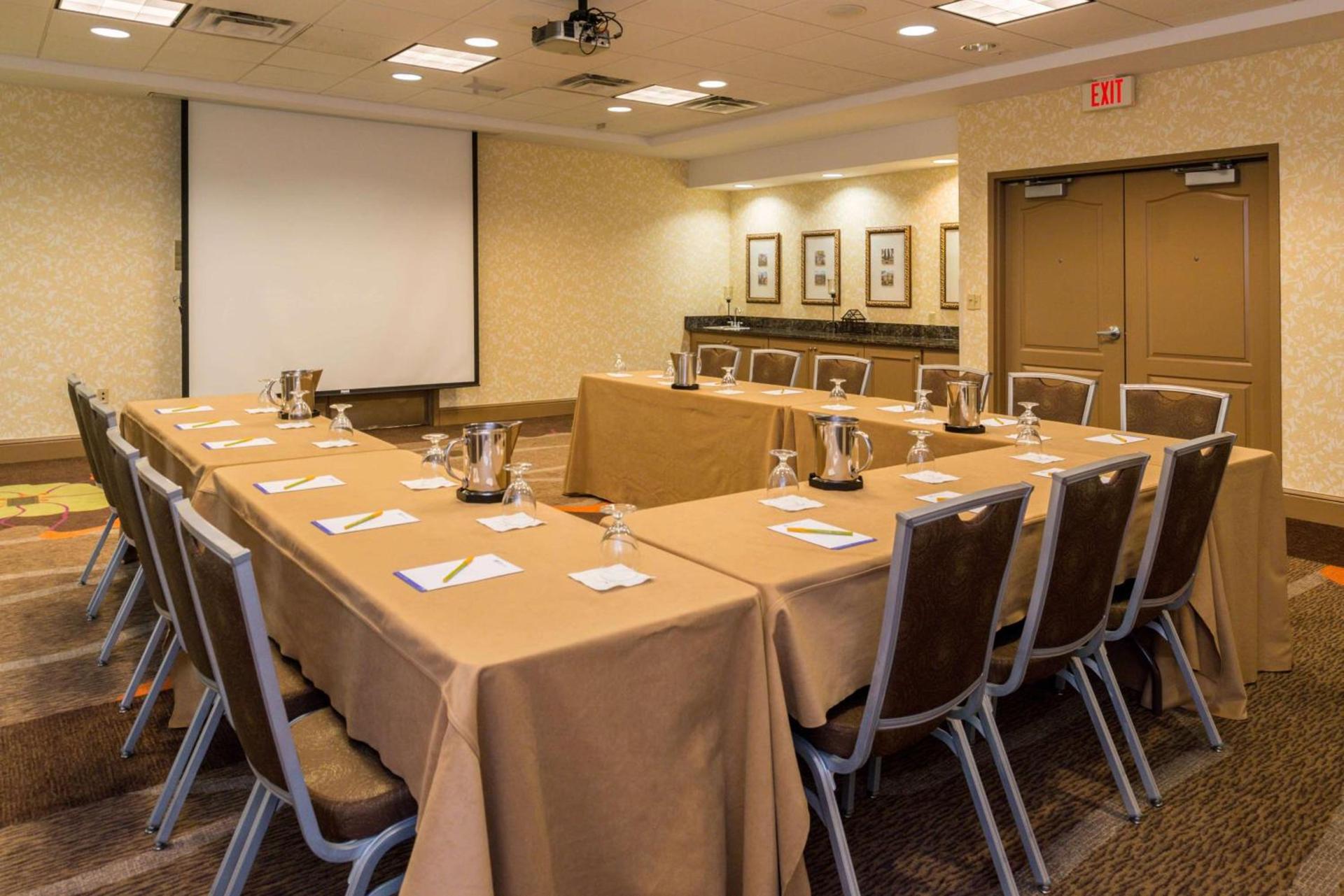 Hilton Garden Inn Charlottesville photo 8