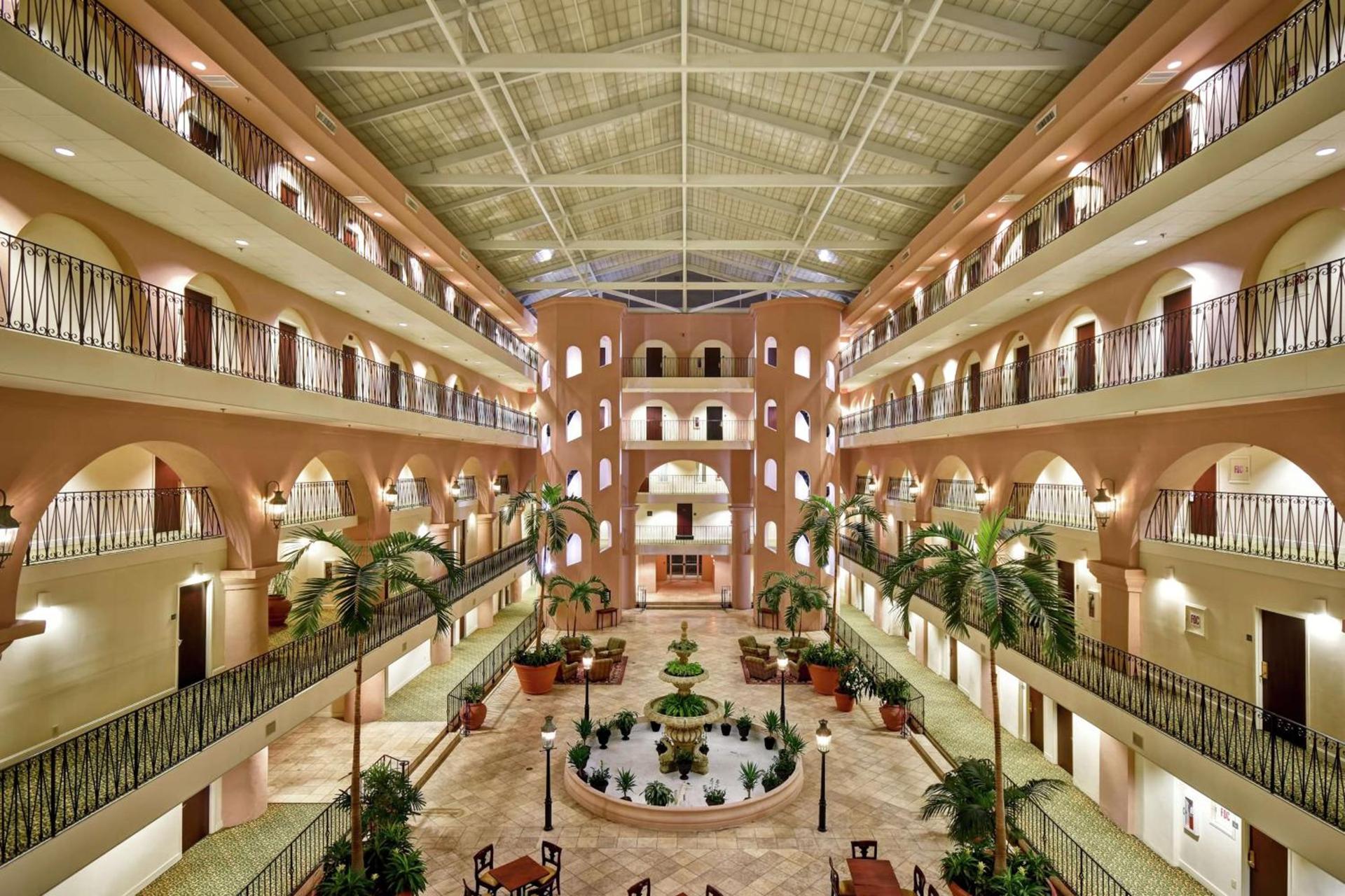 Embassy Suites Charleston - Historic District photo 4