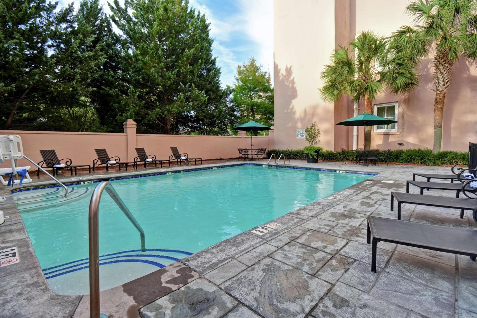 Embassy Suites Charleston - Historic District photo 11