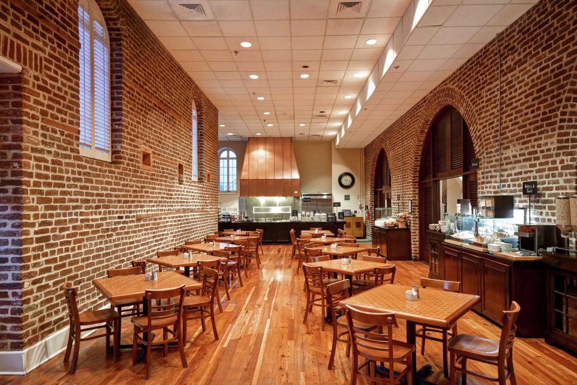 Embassy Suites Charleston - Historic District photo 12