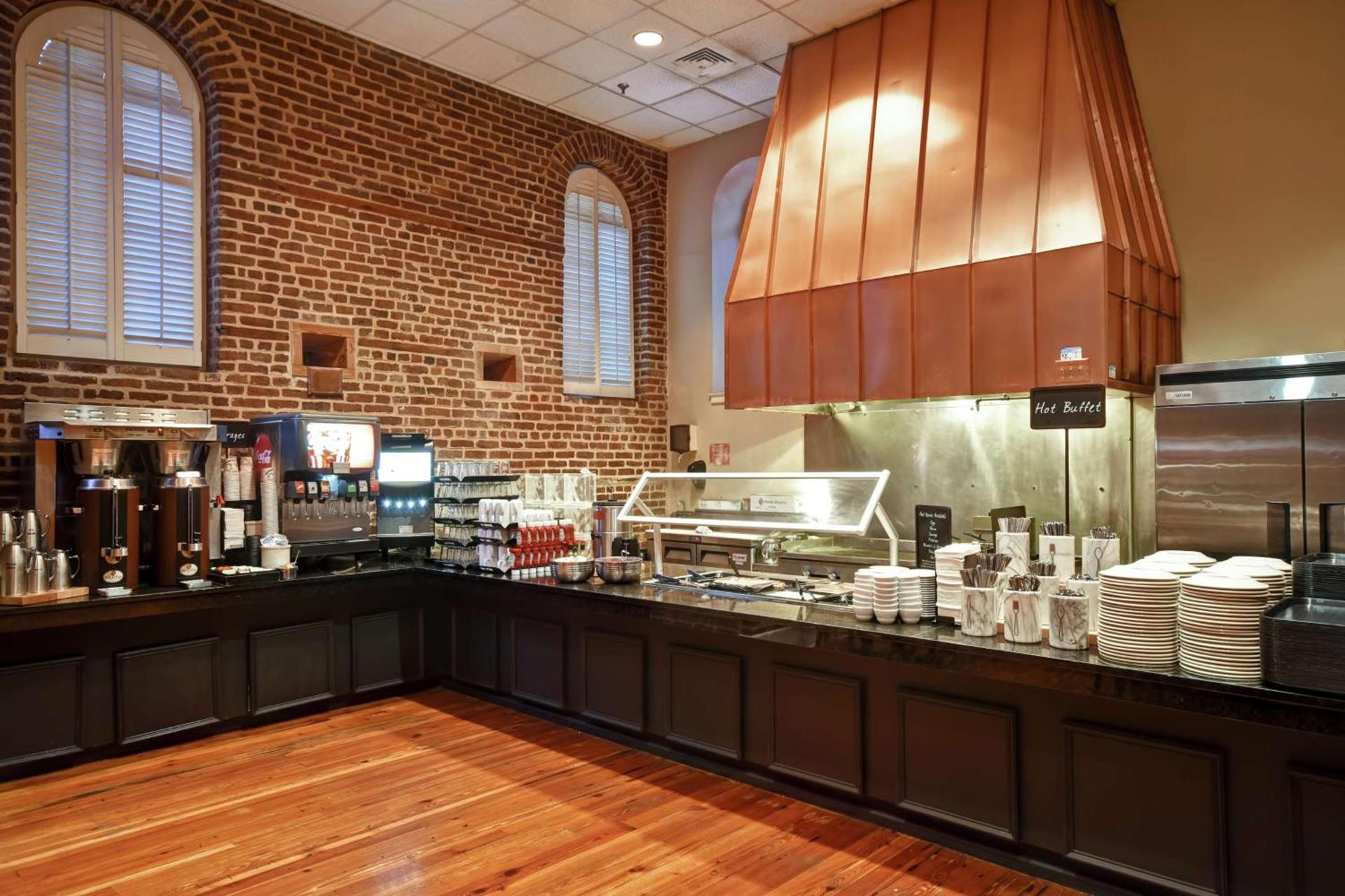 Embassy Suites Charleston - Historic District photo 15