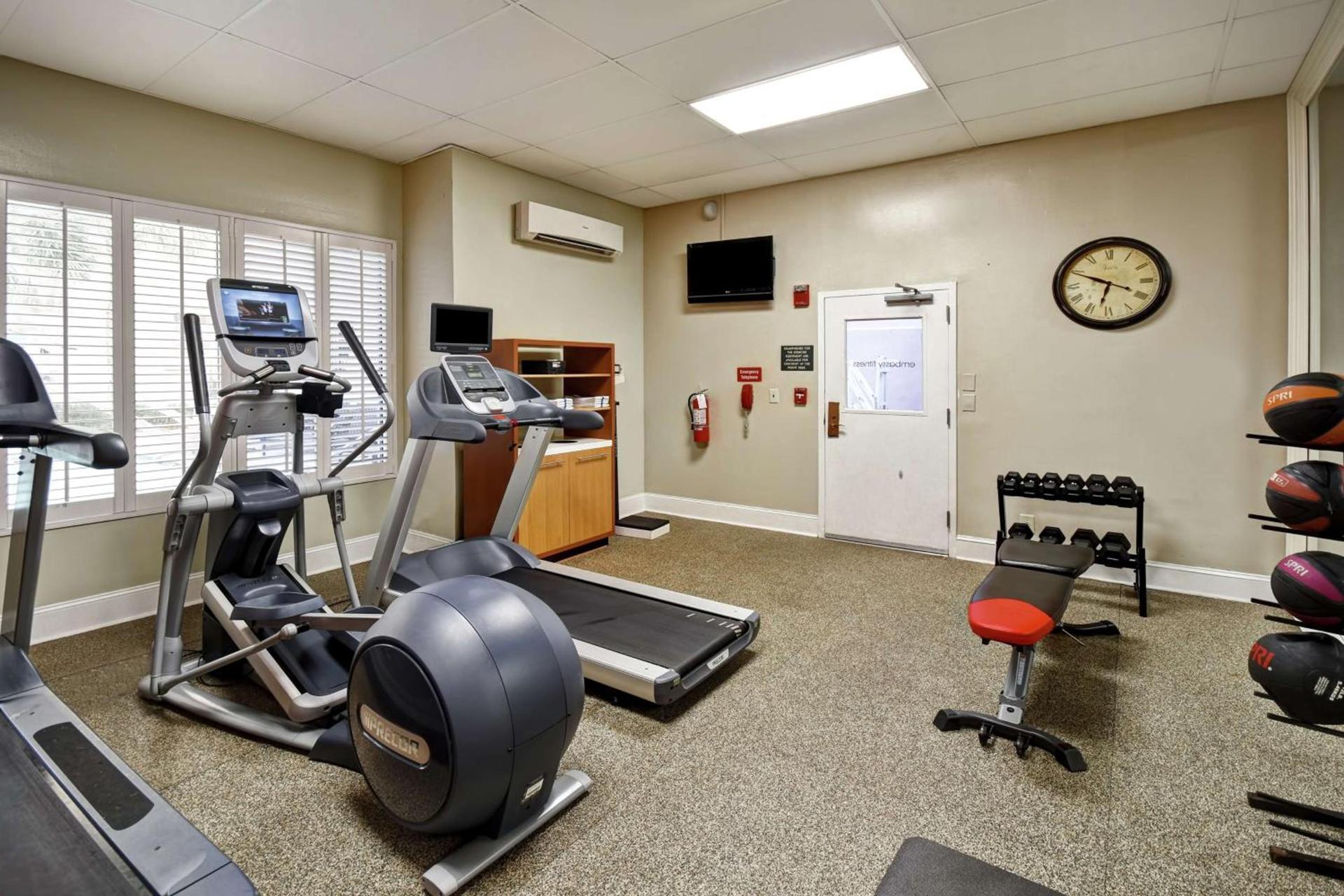 Embassy Suites Charleston - Historic District photo 16