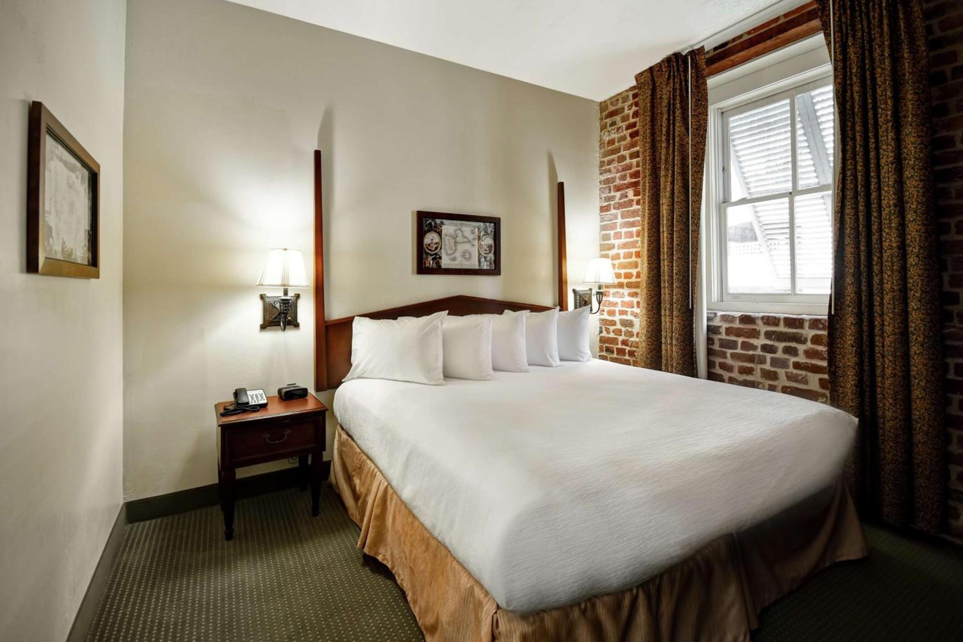 Embassy Suites Charleston - Historic District photo 20